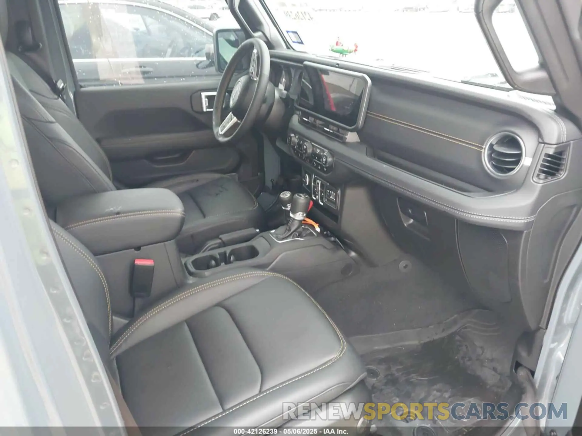 5 Photograph of a damaged car 1C4PJXEG6RW367344 JEEP WRANGLER 2024