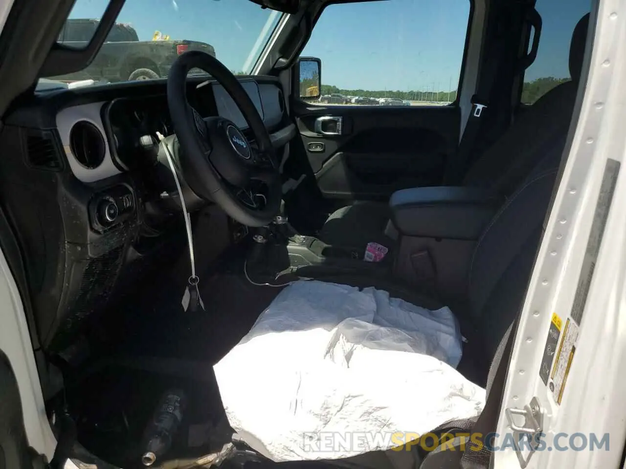 7 Photograph of a damaged car 1C4RJXDG8RW290051 JEEP WRANGLER 2024