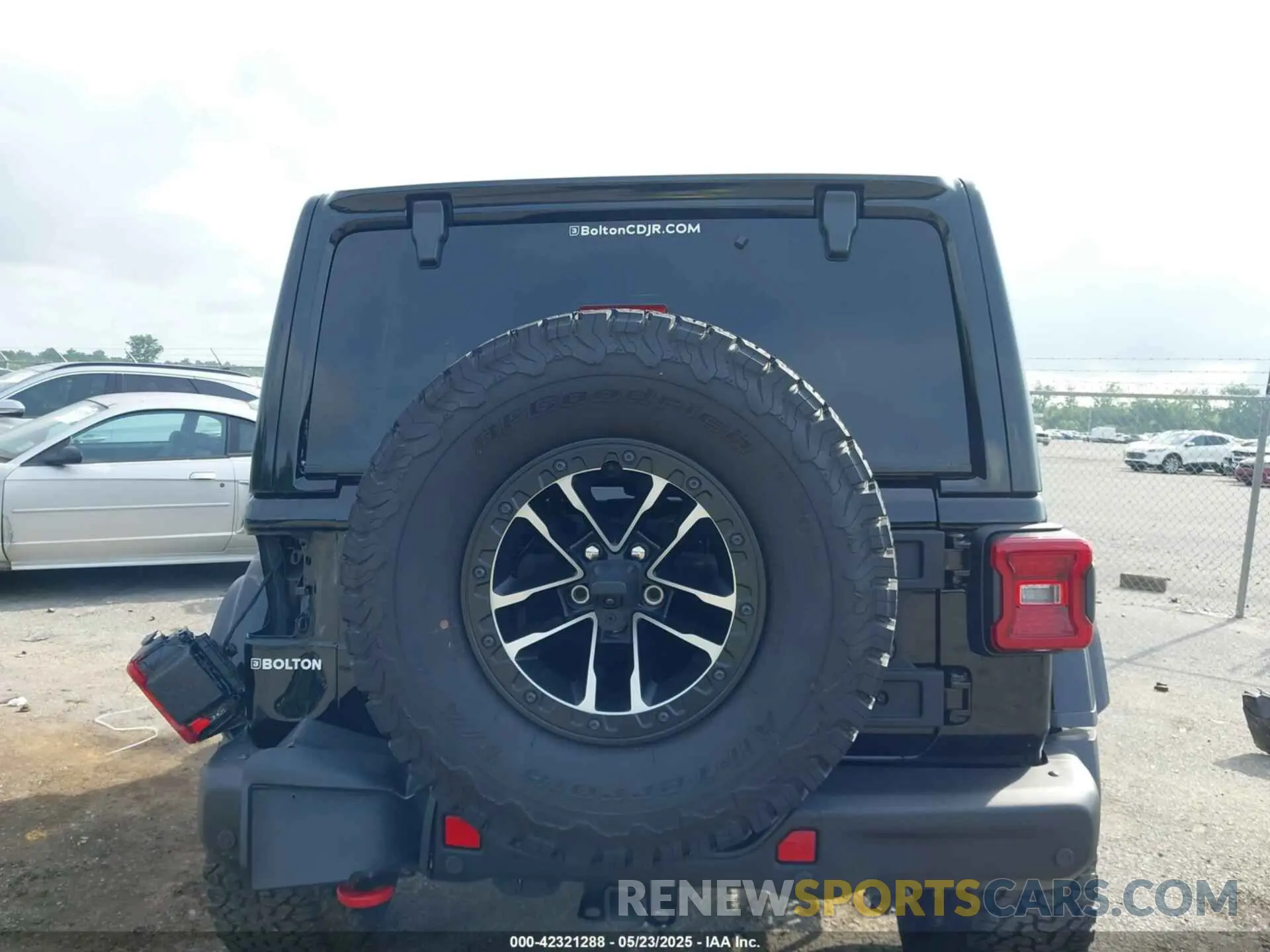 16 Photograph of a damaged car 1C4RJXFG2RW177502 JEEP WRANGLER 2024