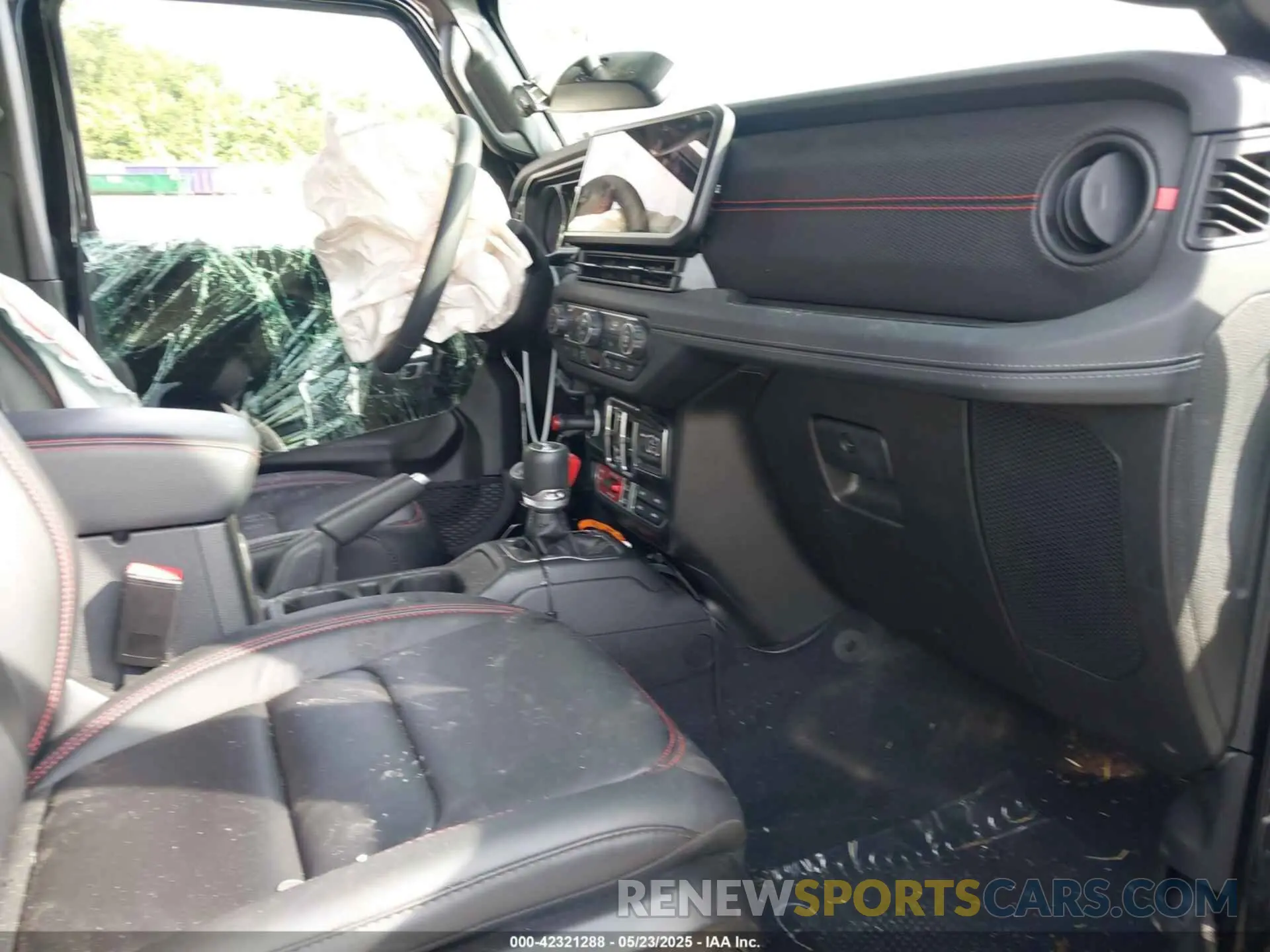 5 Photograph of a damaged car 1C4RJXFG2RW177502 JEEP WRANGLER 2024
