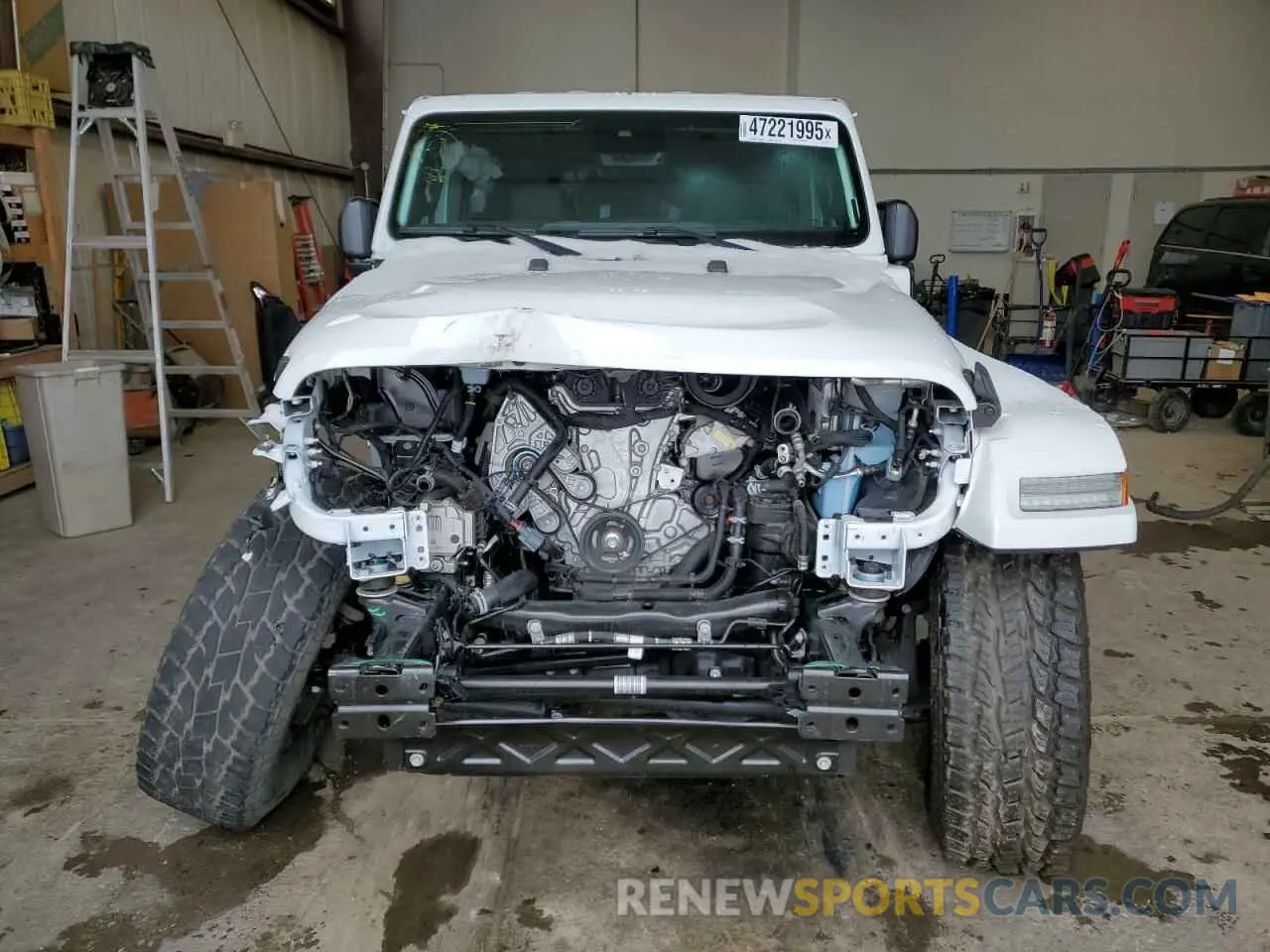 5 Photograph of a damaged car 1C4RJXP60RW198614 JEEP WRANGLER 2024