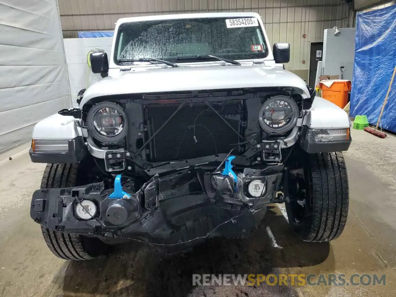 5 Photograph of a damaged car 1C4RJXP60RW356644 JEEP WRANGLER 2024