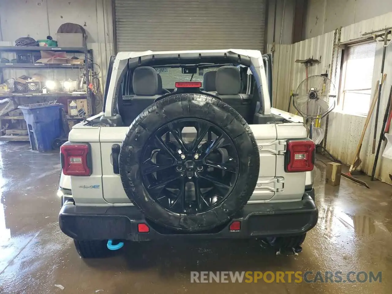 6 Photograph of a damaged car 1C4RJXP61RW298687 JEEP WRANGLER 2024