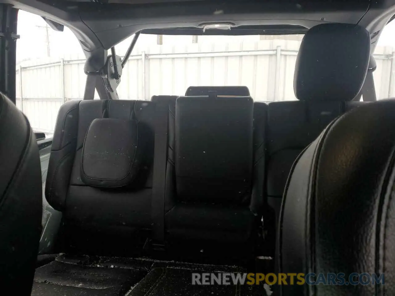 10 Photograph of a damaged car 1C4RJXP62RW161726 JEEP WRANGLER 2024