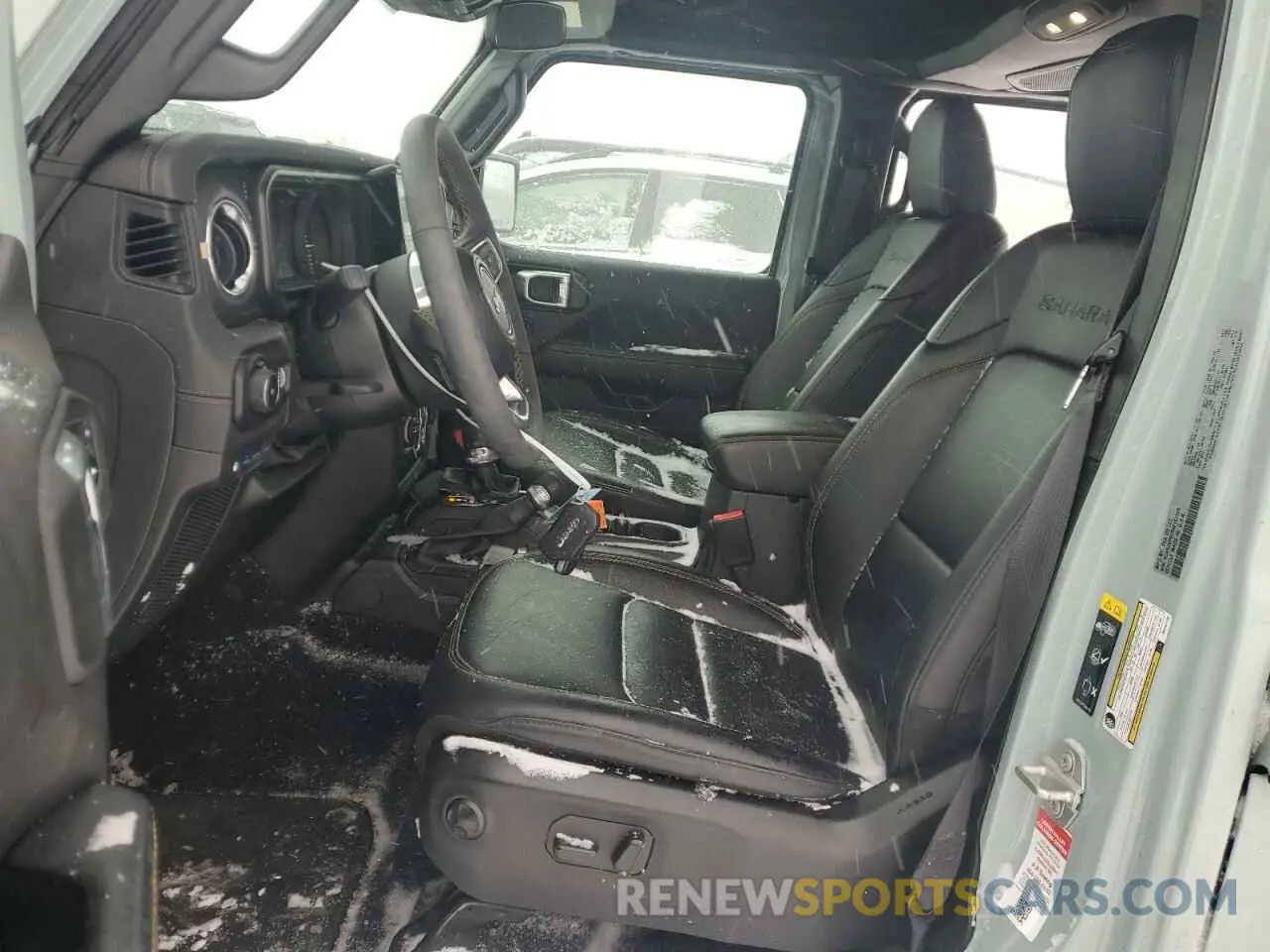 7 Photograph of a damaged car 1C4RJXP62RW161726 JEEP WRANGLER 2024