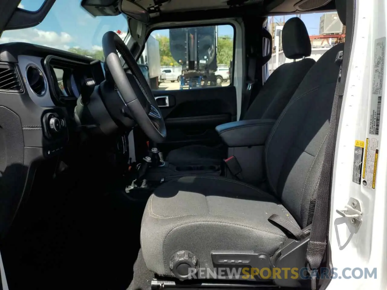 7 Photograph of a damaged car 1C4RJXP6XRW294430 JEEP WRANGLER 2024