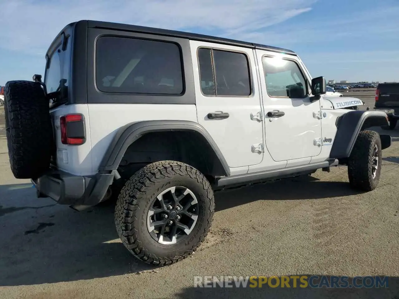 3 Photograph of a damaged car 1C4RJXR6XRW115879 JEEP WRANGLER 2024
