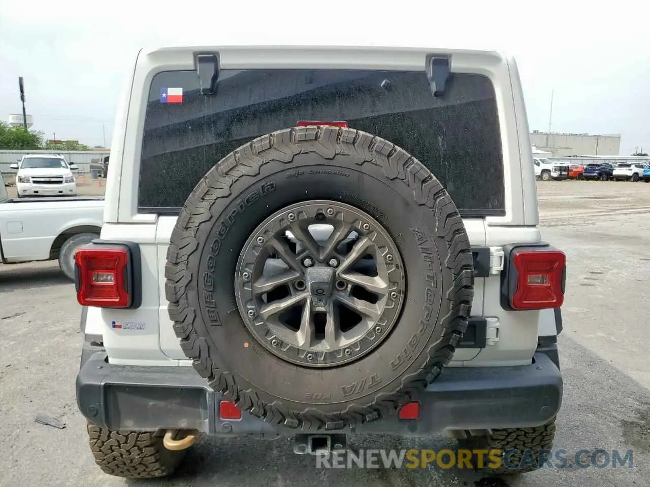 6 Photograph of a damaged car 1C4RJXSJ6RW320873 JEEP WRANGLER 2024