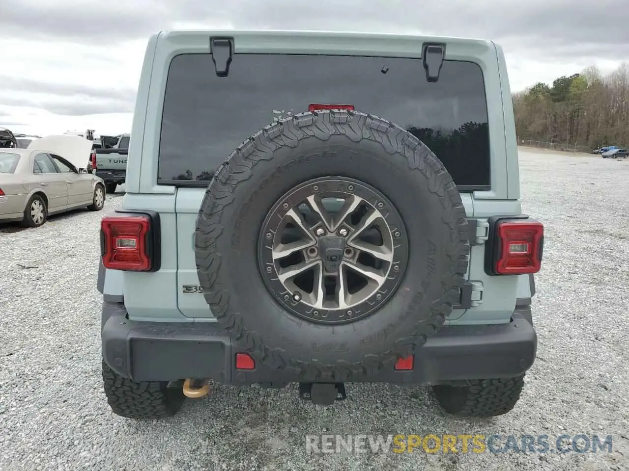 6 Photograph of a damaged car 1C4RJXSJ7RW268475 JEEP WRANGLER 2024