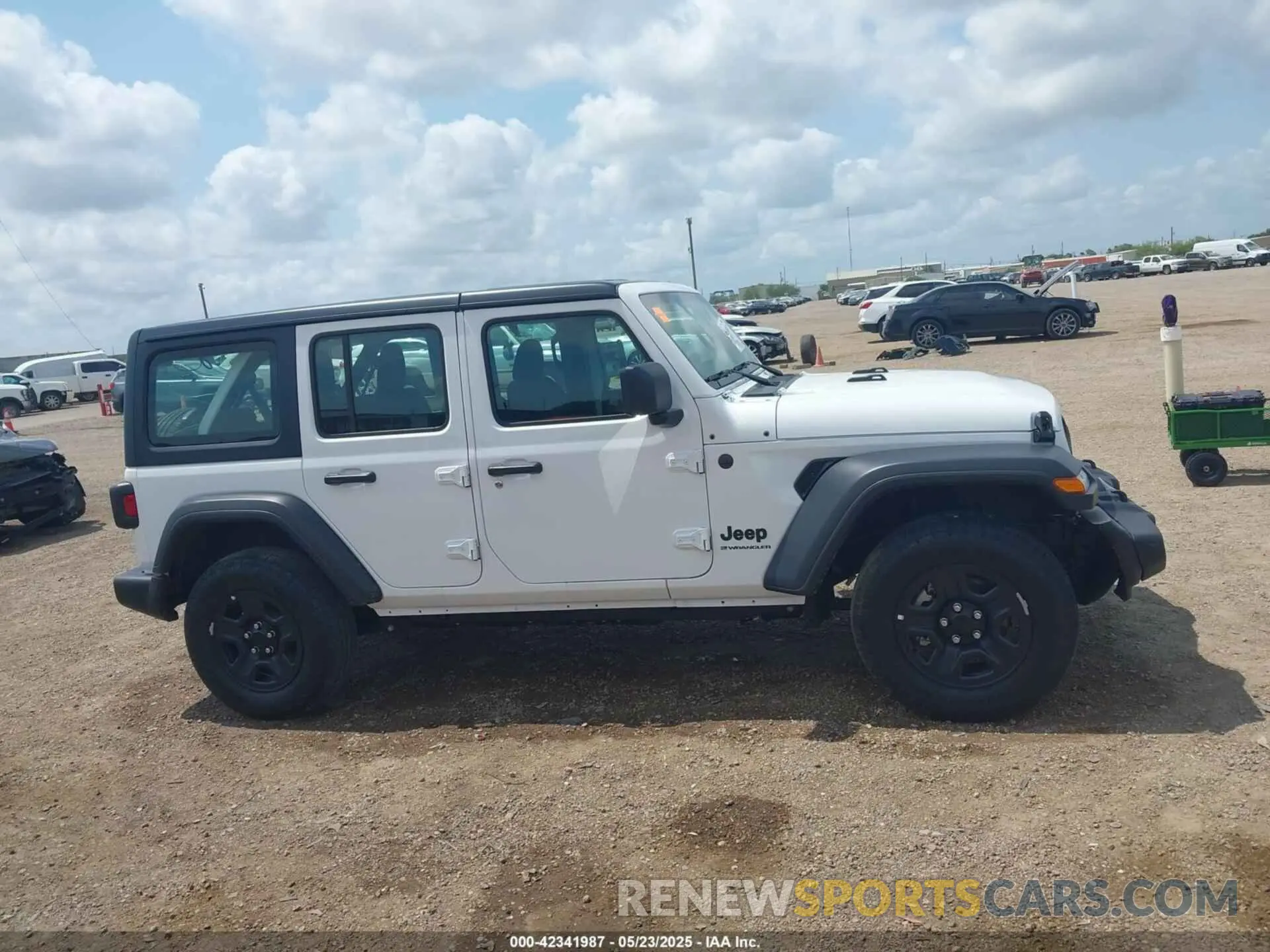 13 Photograph of a damaged car 1C4PJXDG7SW546578 JEEP WRANGLER 2025