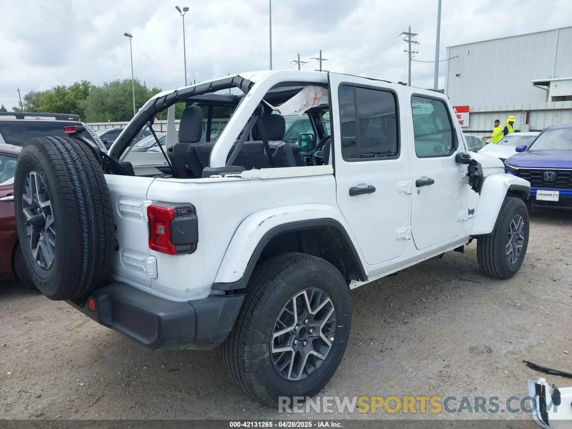 4 Photograph of a damaged car 1C4PJXEN1SW528297 JEEP WRANGLER 2025