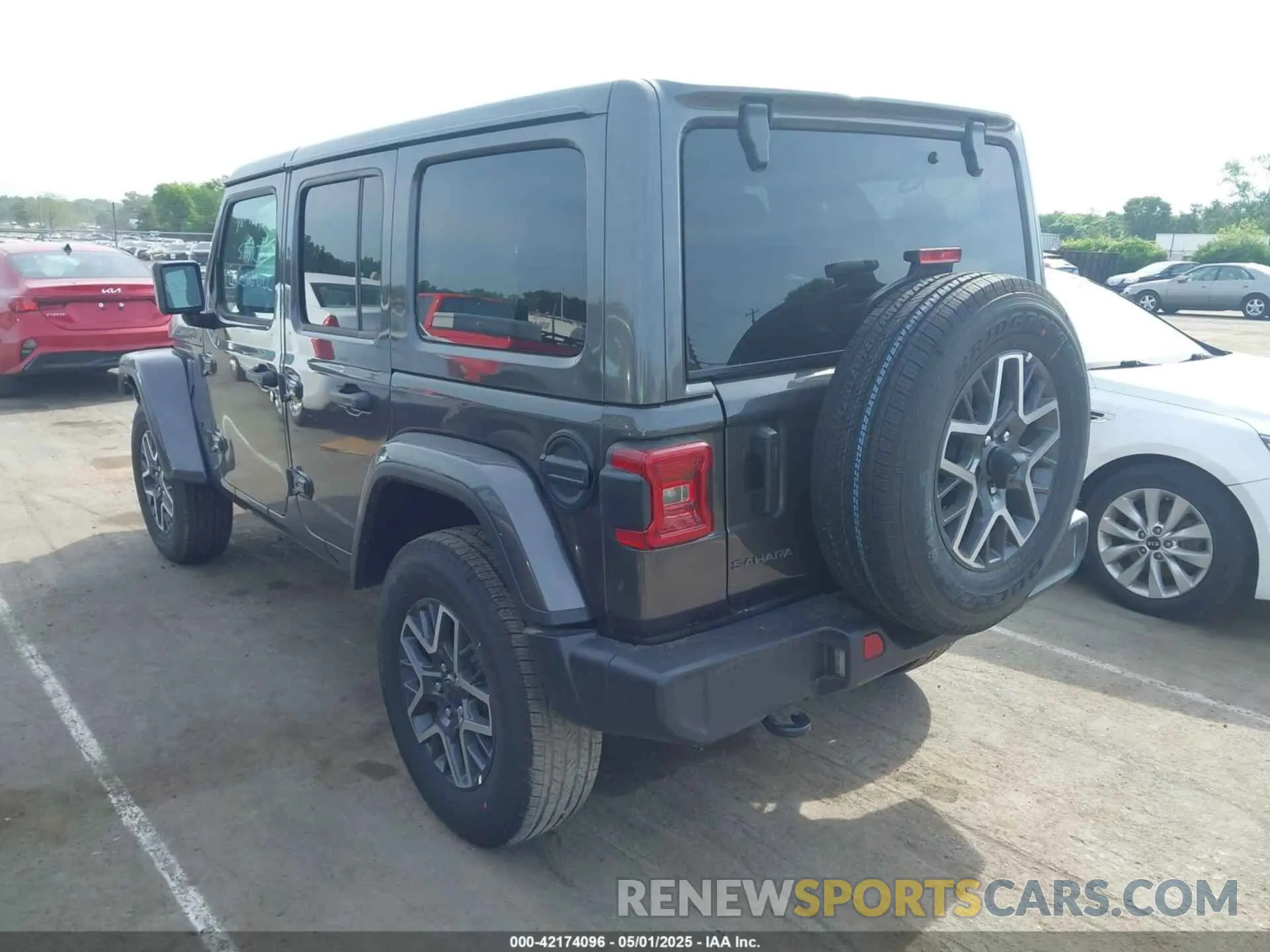 3 Photograph of a damaged car 1C4PJXEN5SW525130 JEEP WRANGLER 2025