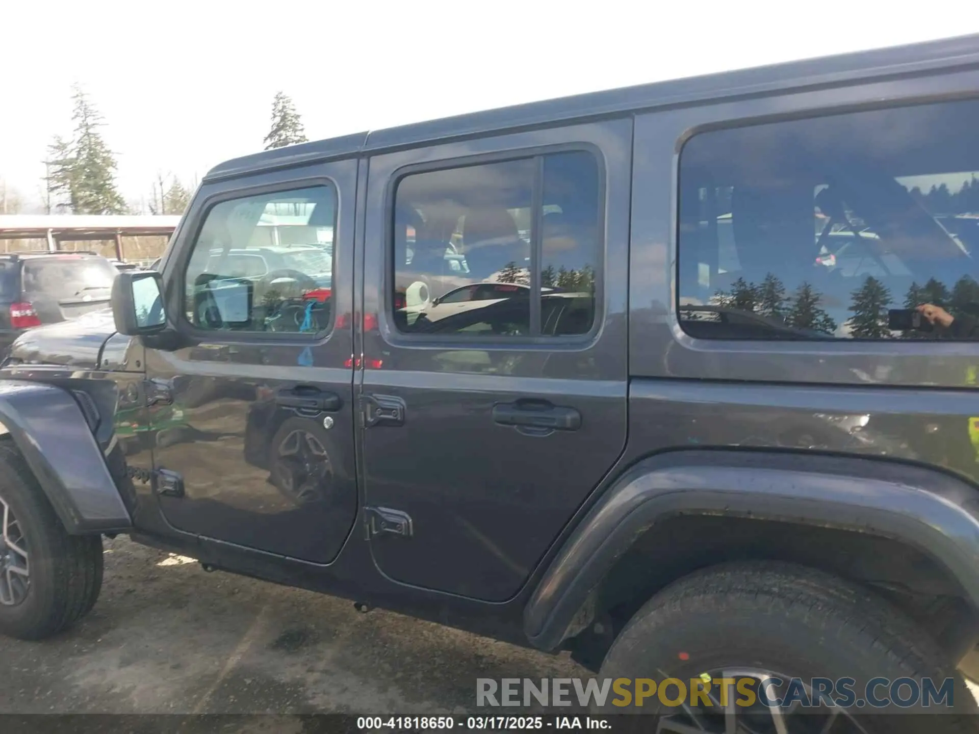 14 Photograph of a damaged car 1C4PJXENXSW527925 JEEP WRANGLER 2025