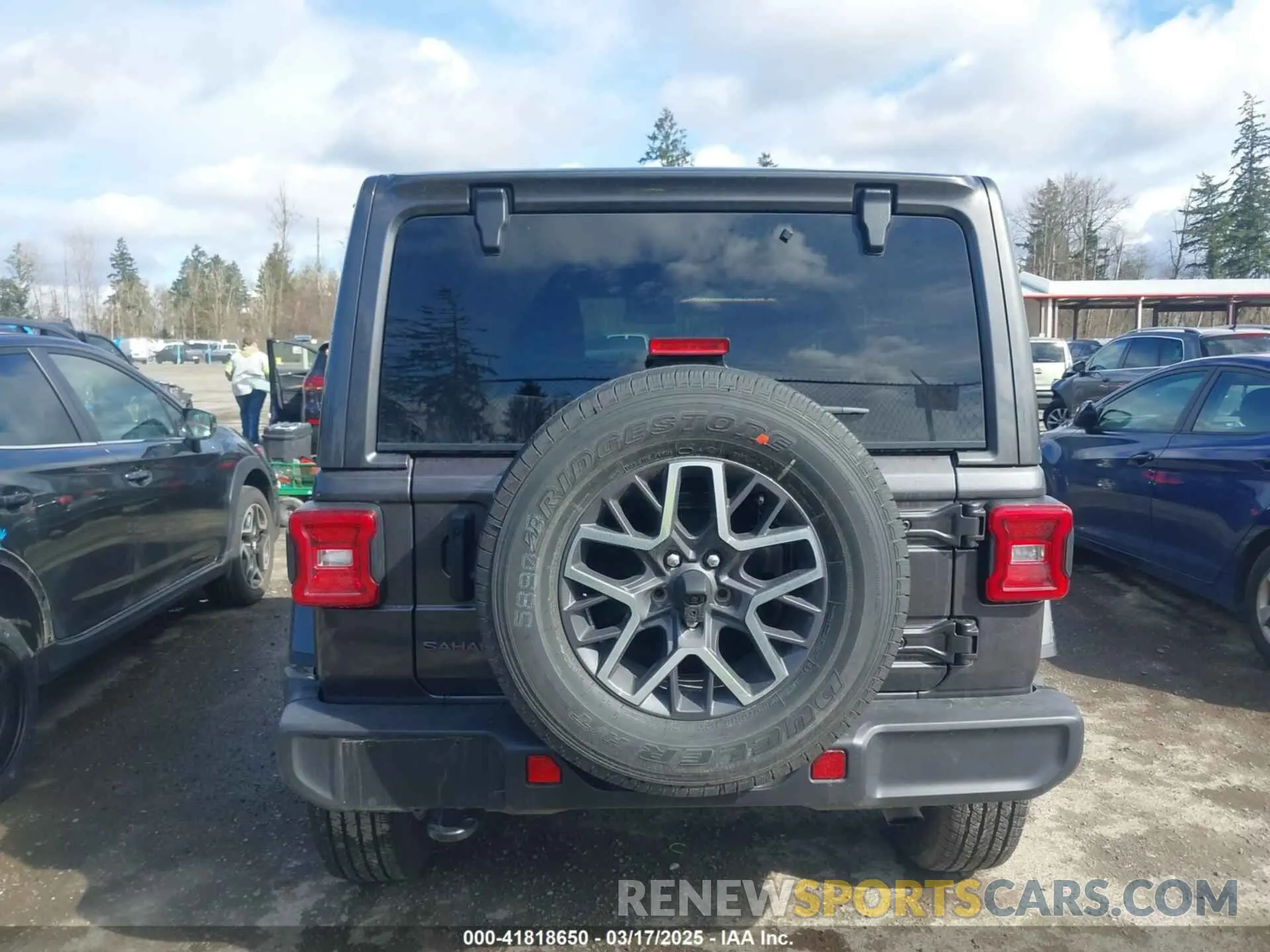 16 Photograph of a damaged car 1C4PJXENXSW527925 JEEP WRANGLER 2025
