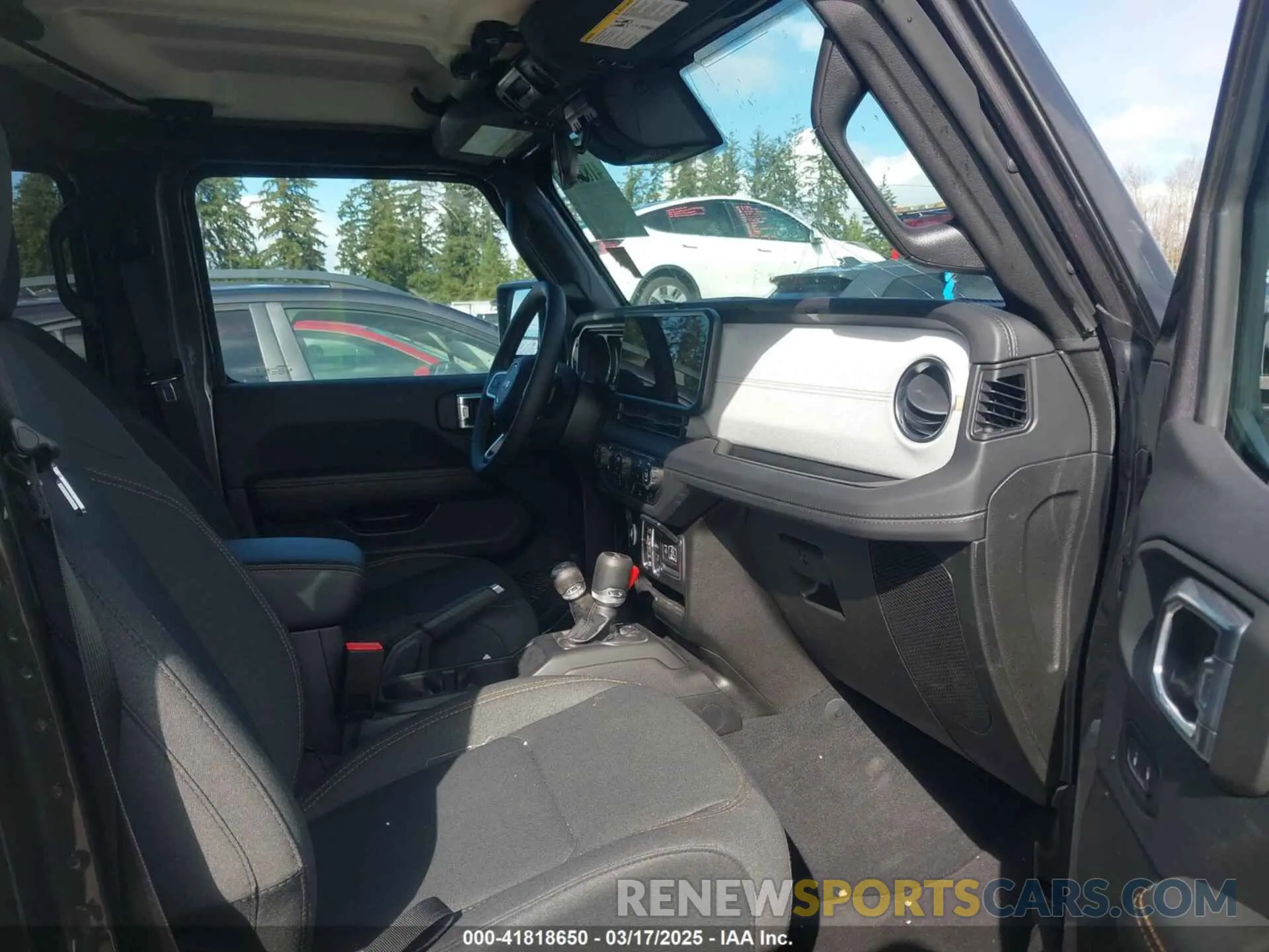 5 Photograph of a damaged car 1C4PJXENXSW527925 JEEP WRANGLER 2025