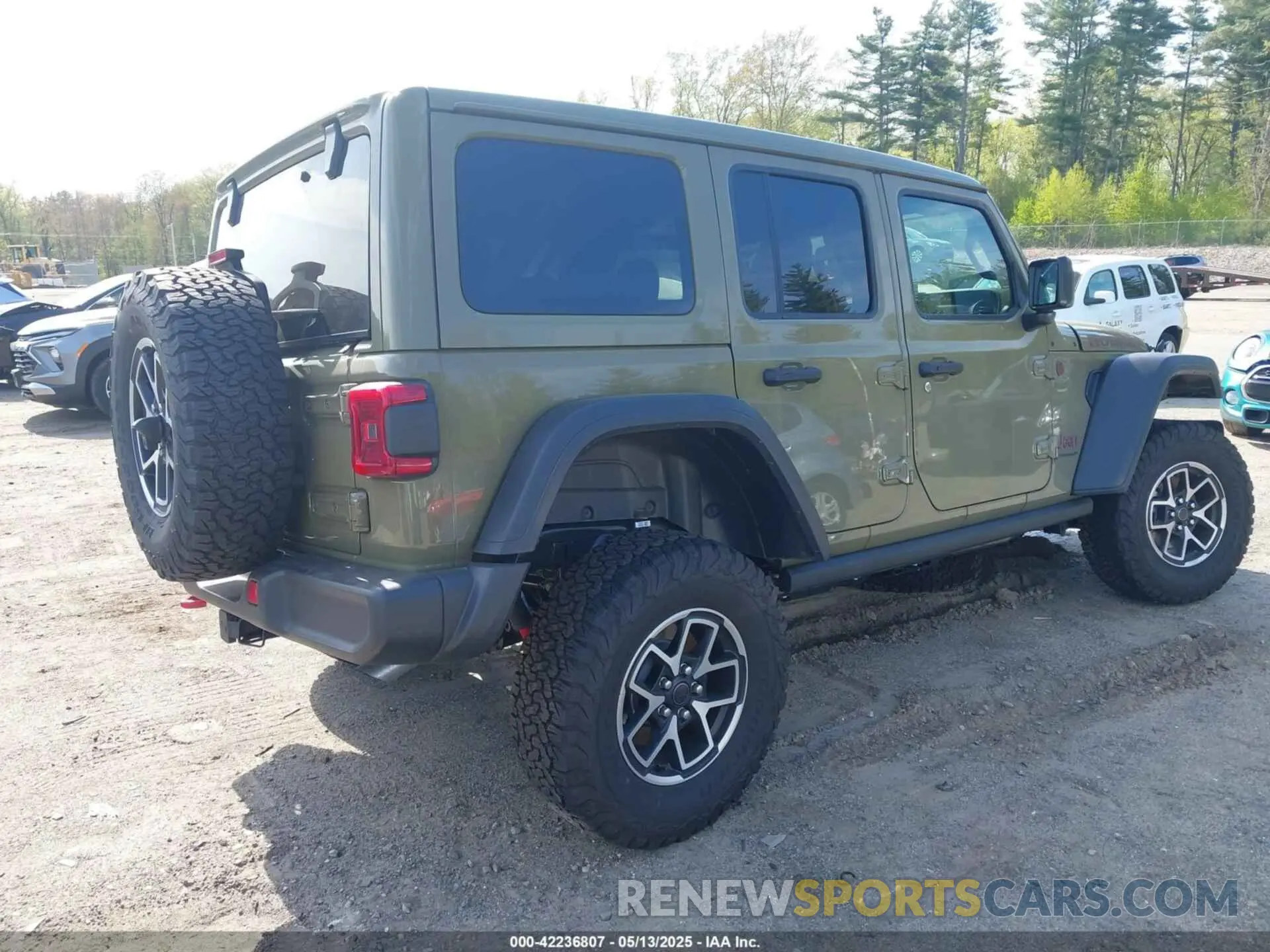 4 Photograph of a damaged car 1C4PJXFN0SW546661 JEEP WRANGLER 2025