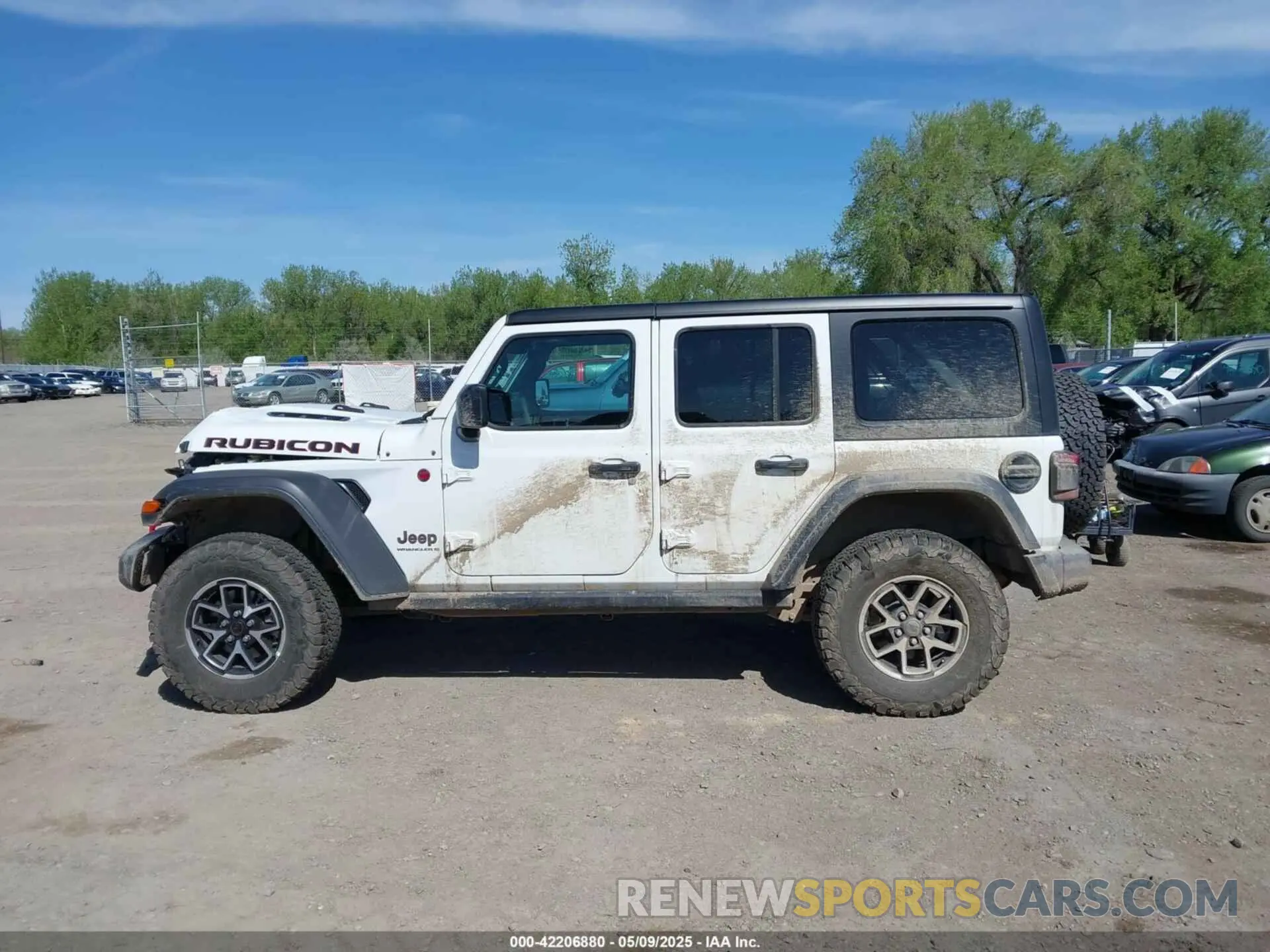 14 Photograph of a damaged car 1C4PJXFN2SW526430 JEEP WRANGLER 2025