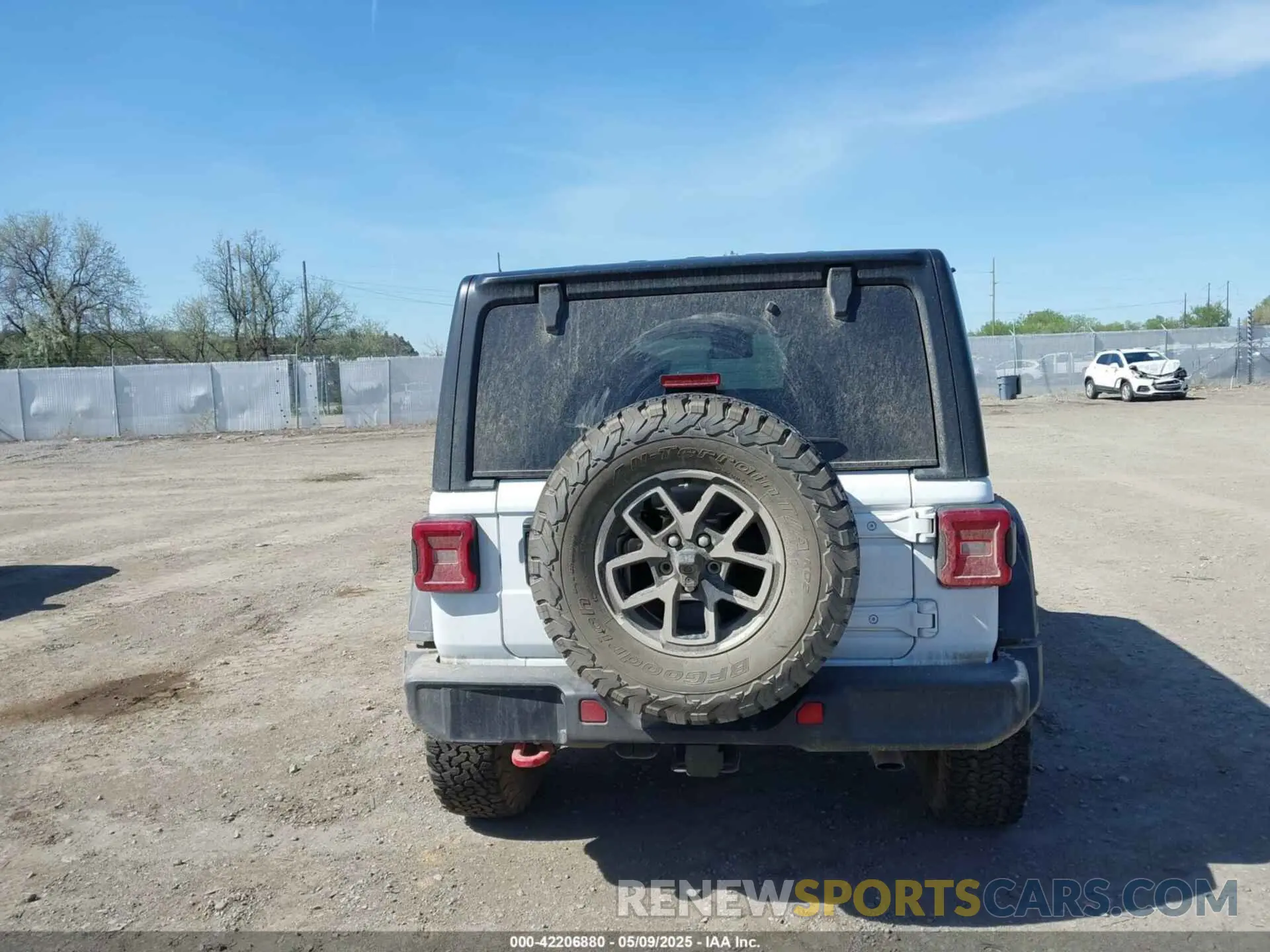 16 Photograph of a damaged car 1C4PJXFN2SW526430 JEEP WRANGLER 2025