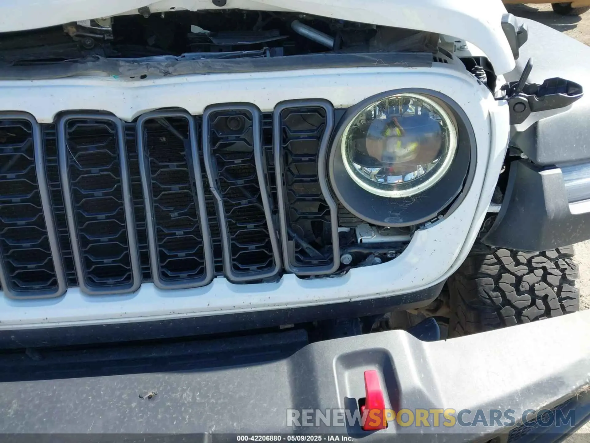 17 Photograph of a damaged car 1C4PJXFN2SW526430 JEEP WRANGLER 2025