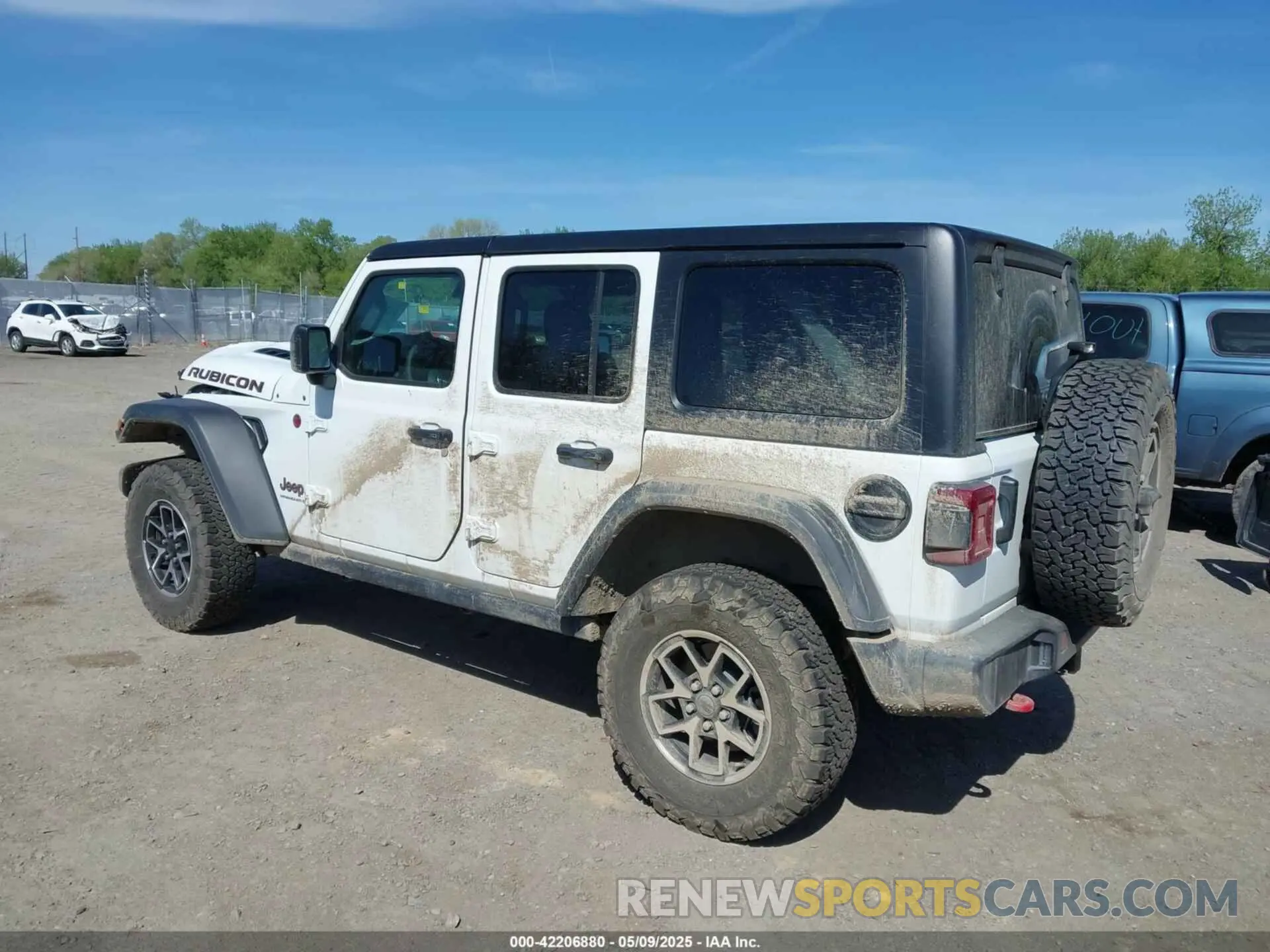 3 Photograph of a damaged car 1C4PJXFN2SW526430 JEEP WRANGLER 2025