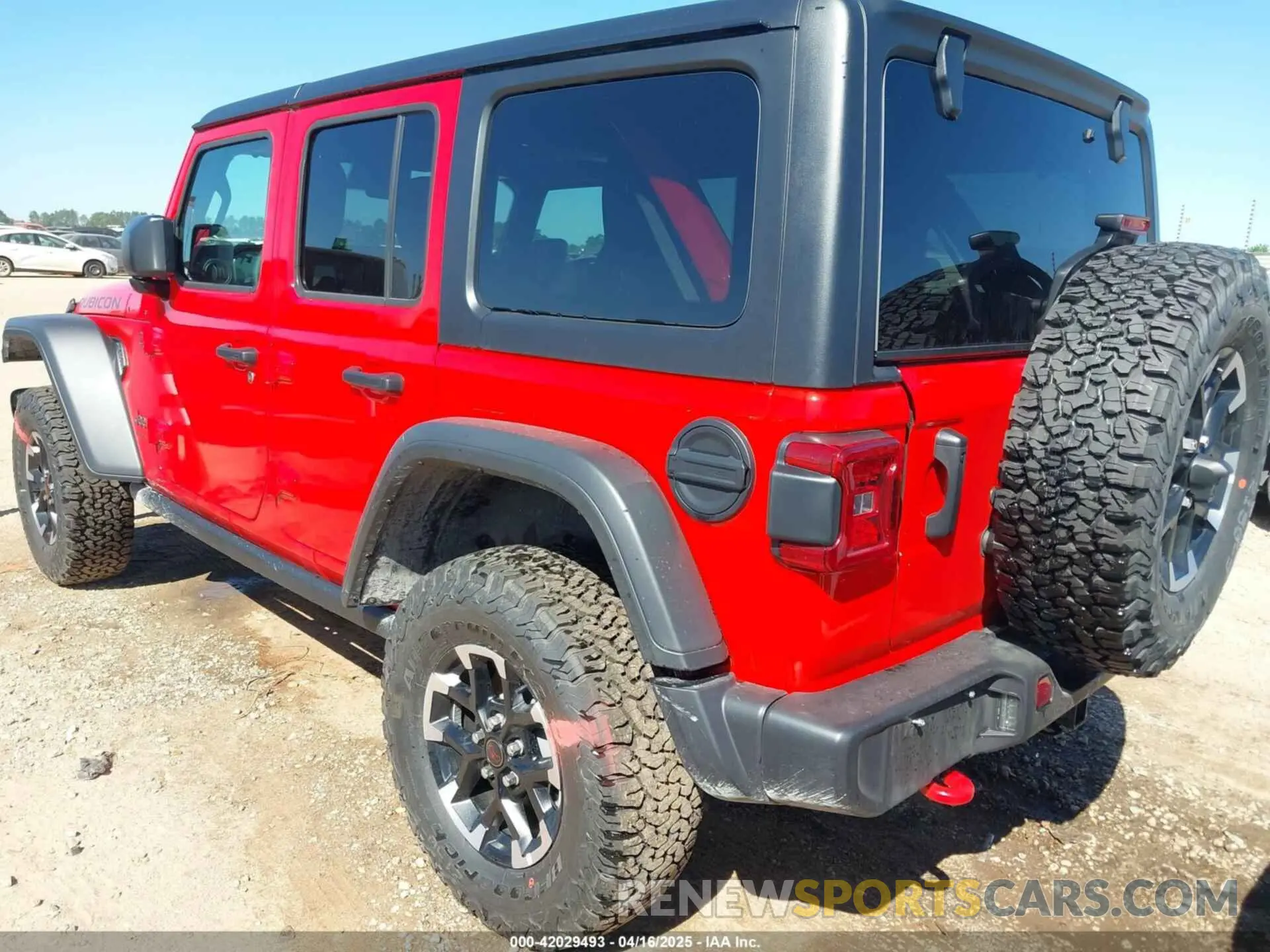 3 Photograph of a damaged car 1C4PJXFN8SW525573 JEEP WRANGLER 2025