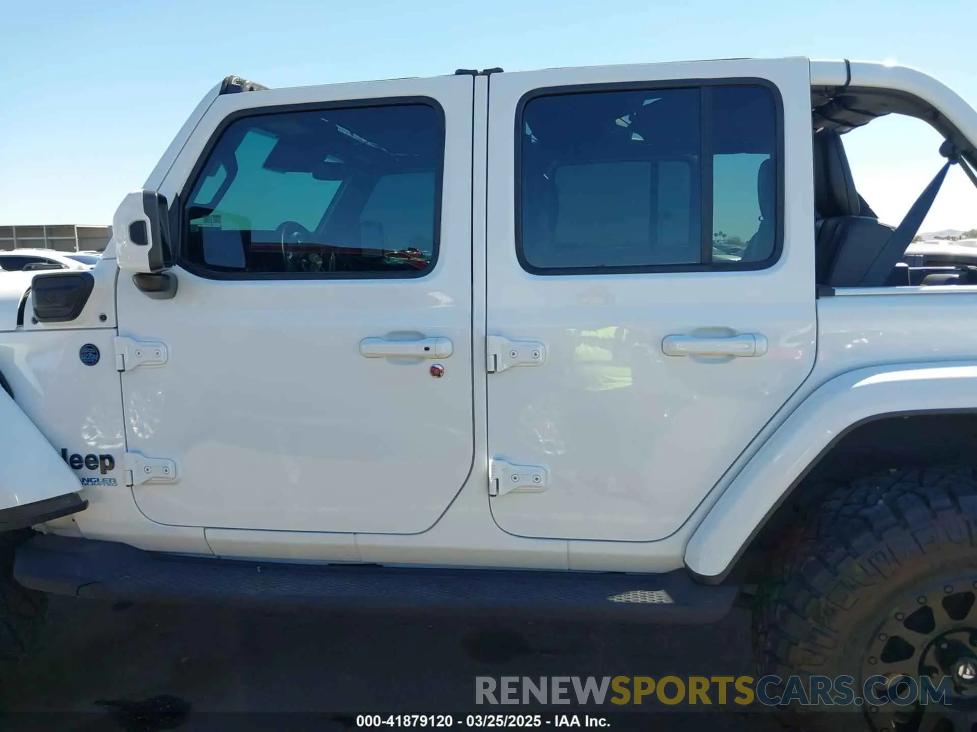 14 Photograph of a damaged car 1C4JJXP63MW716690 JEEP WRANGLER 4XE 2021