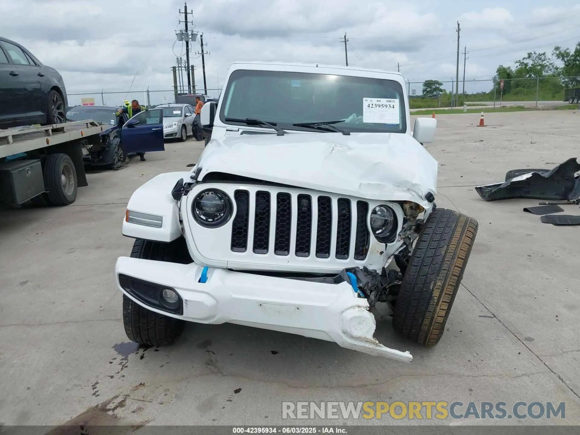12 Photograph of a damaged car 1C4JJXP63MW723803 JEEP WRANGLER 4XE 2021