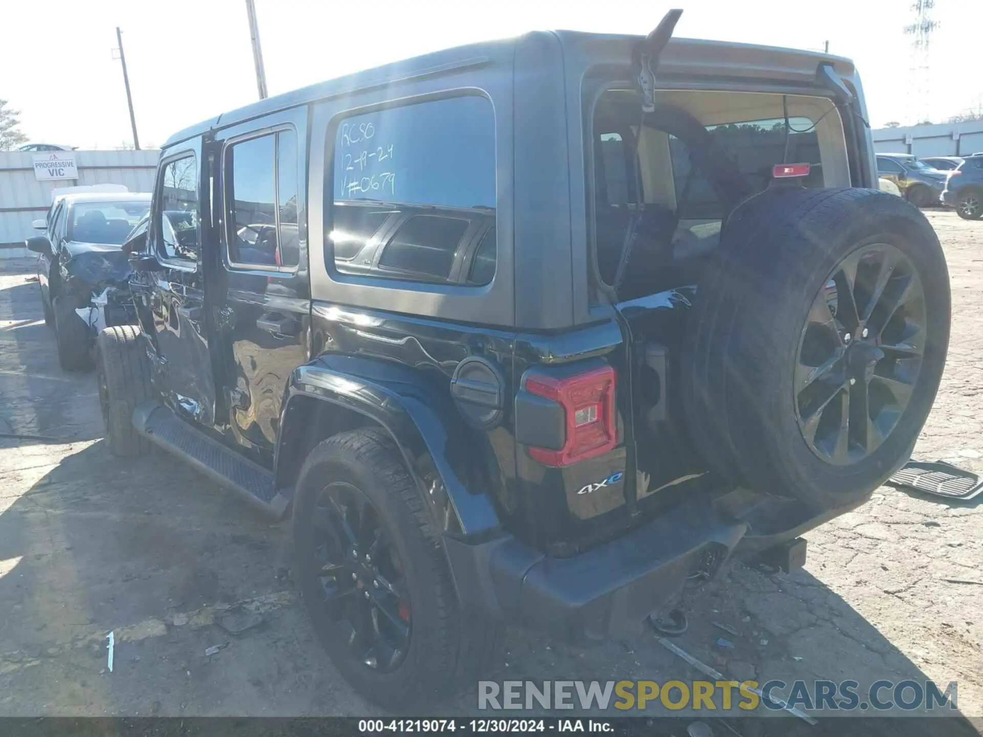 3 Photograph of a damaged car 1C4JJXP68MW730679 JEEP WRANGLER 4XE 2021