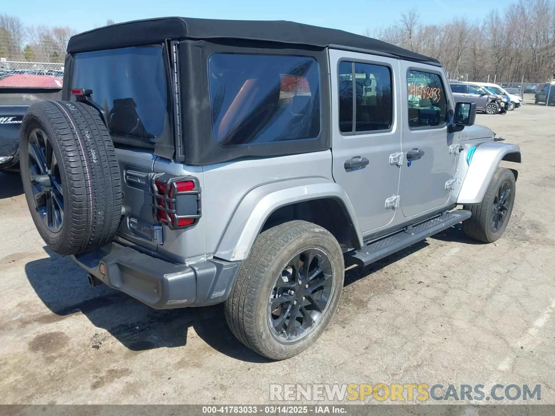 4 Photograph of a damaged car 1C4JJXP68MW745327 JEEP WRANGLER 4XE 2021