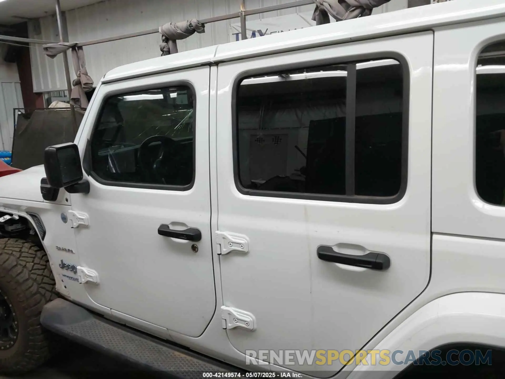 14 Photograph of a damaged car 1C4JJXP68MW857402 JEEP WRANGLER 4XE 2021