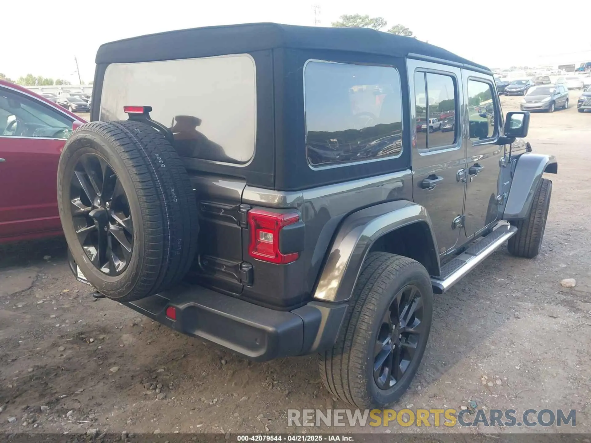 4 Photograph of a damaged car 1C4JJXP69MW787280 JEEP WRANGLER 4XE 2021