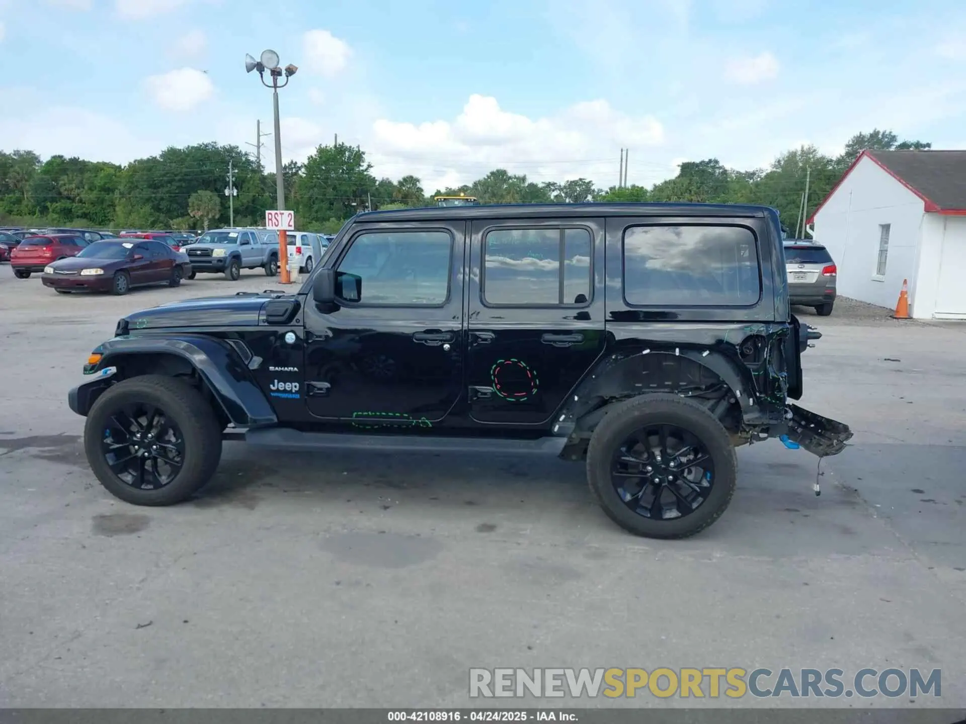 15 Photograph of a damaged car 1C4JJXP60NW153776 JEEP WRANGLER 4XE 2022
