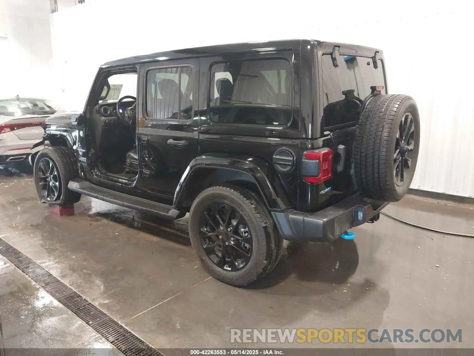 3 Photograph of a damaged car 1C4JJXP61NW276048 JEEP WRANGLER 4XE 2022