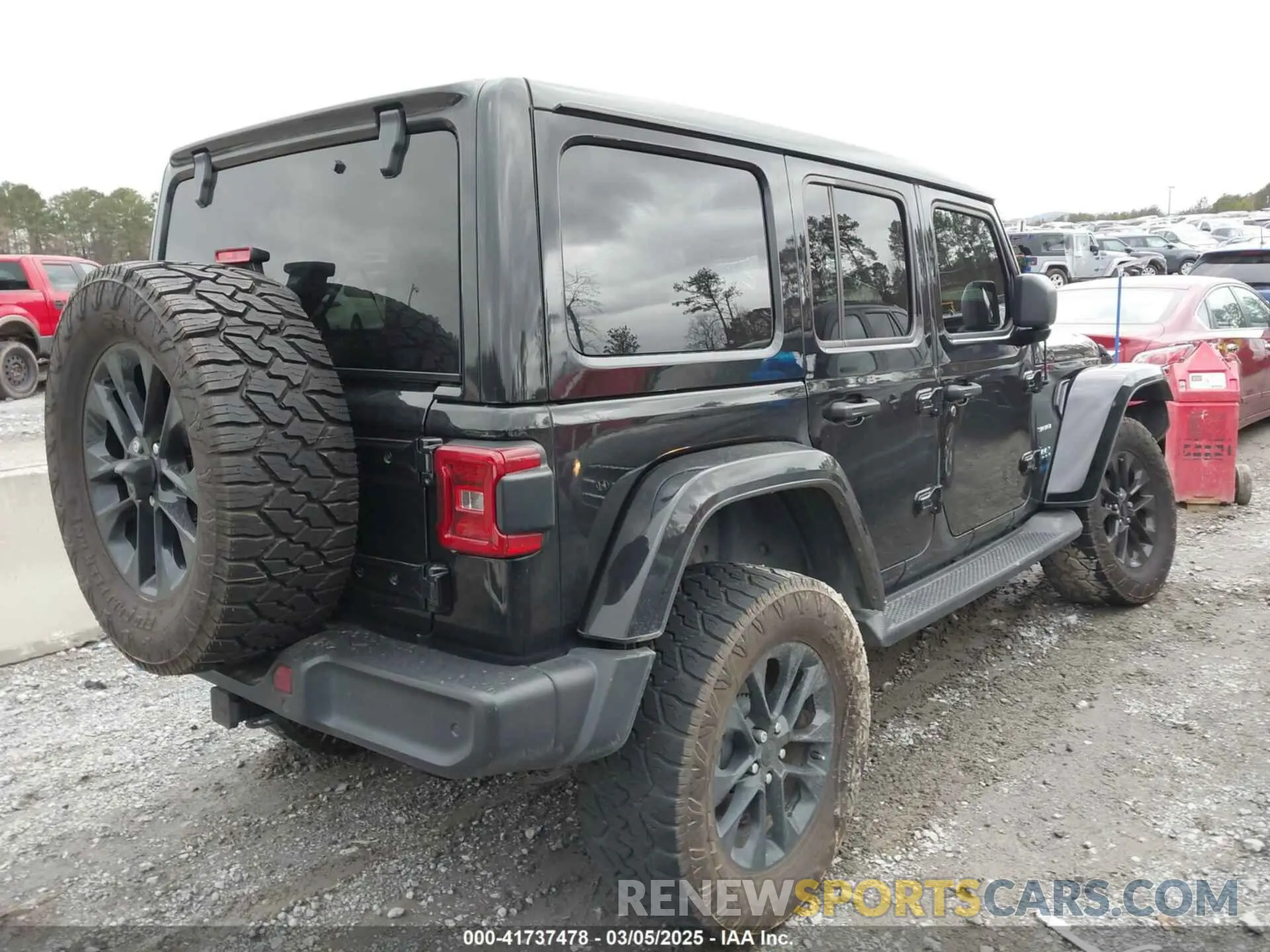 4 Photograph of a damaged car 1C4JJXP62NW101551 JEEP WRANGLER 4XE 2022