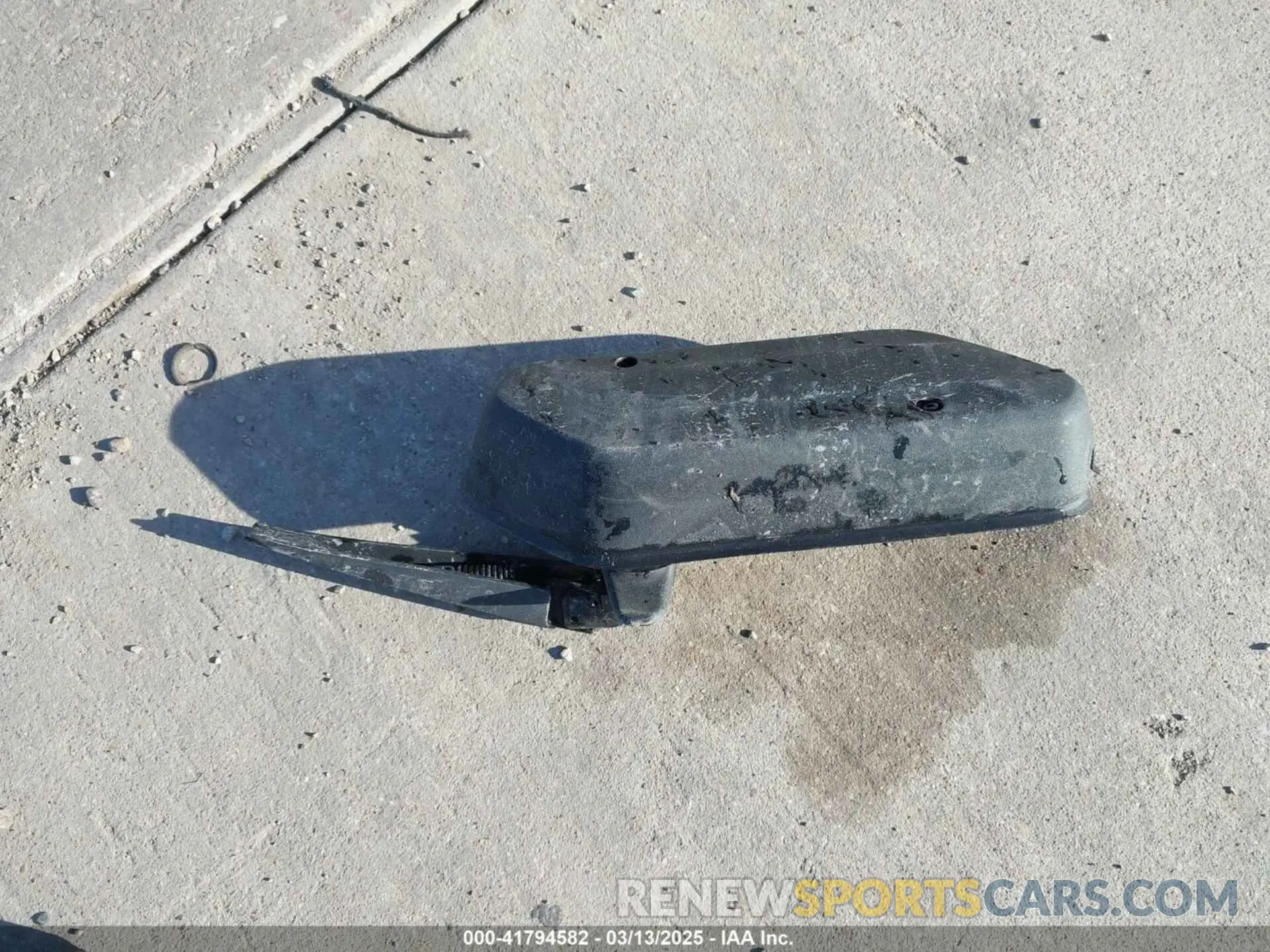 12 Photograph of a damaged car 1C4JJXP67NW275857 JEEP WRANGLER 4XE 2022