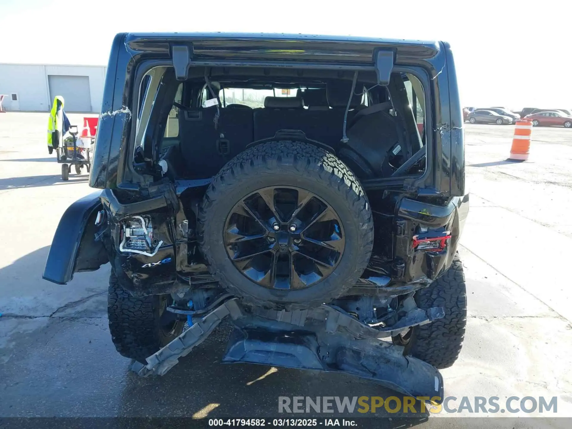 17 Photograph of a damaged car 1C4JJXP67NW275857 JEEP WRANGLER 4XE 2022