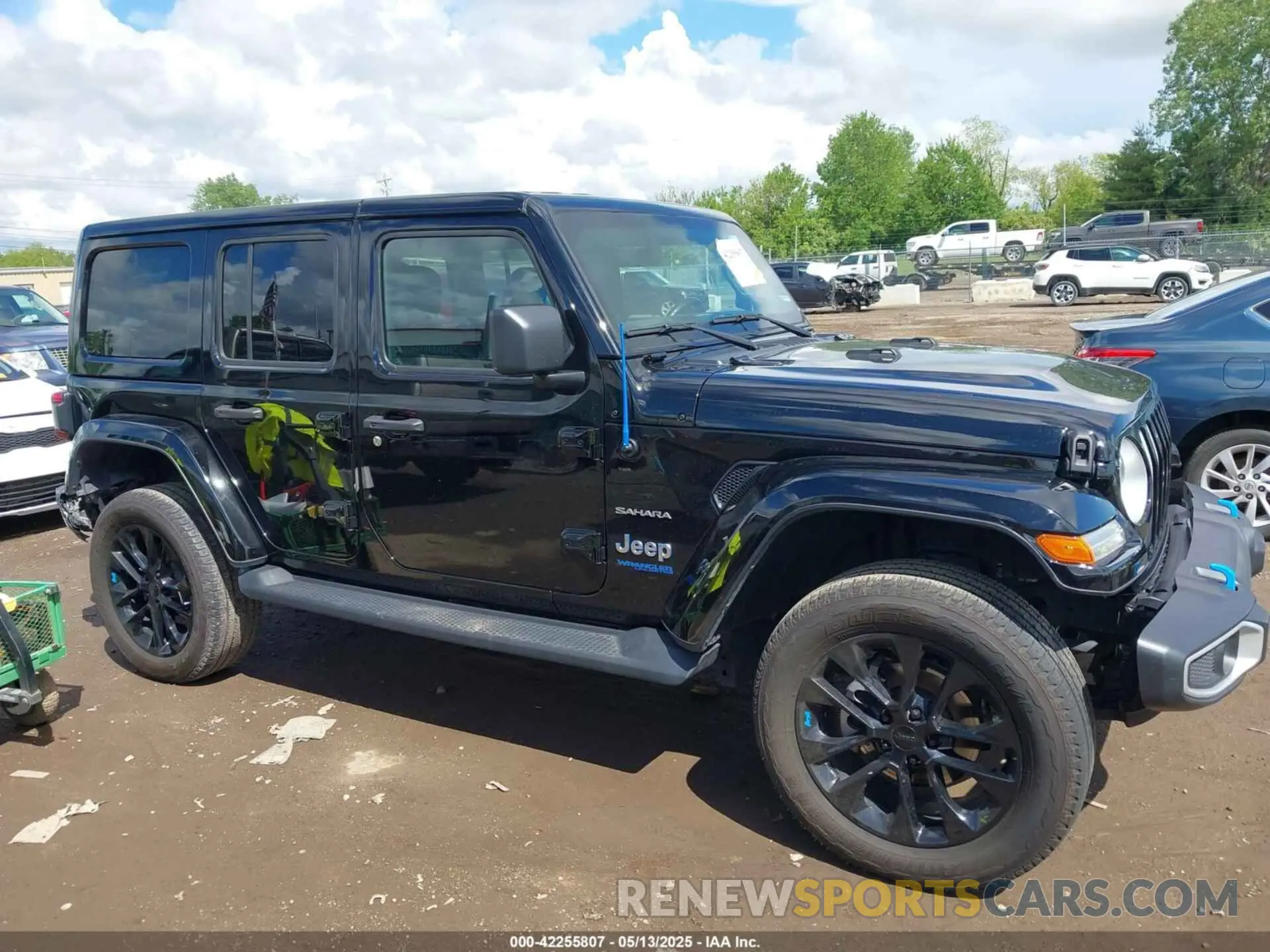 13 Photograph of a damaged car 1C4JJXP69NW198960 JEEP WRANGLER 4XE 2022