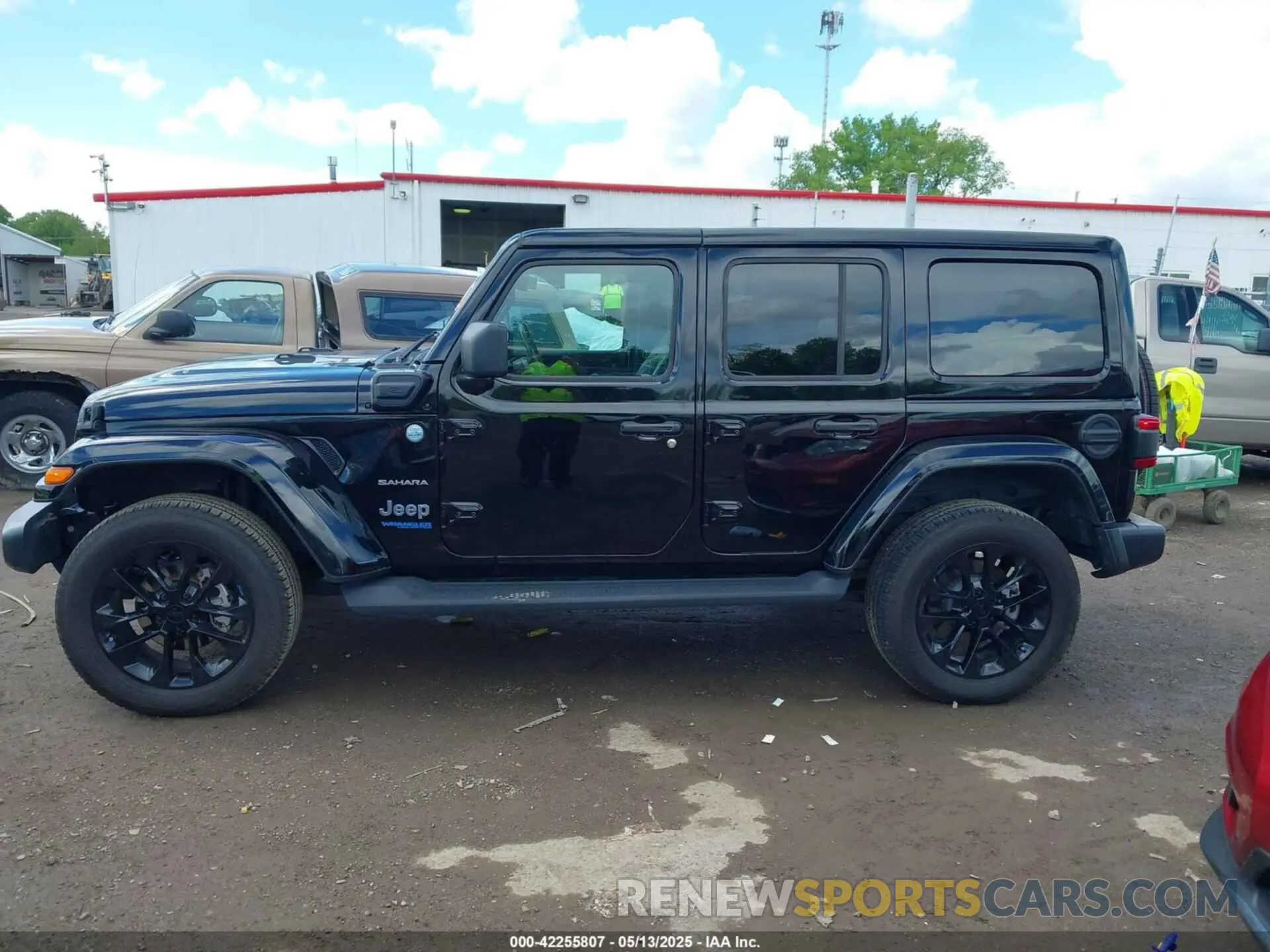 14 Photograph of a damaged car 1C4JJXP69NW198960 JEEP WRANGLER 4XE 2022