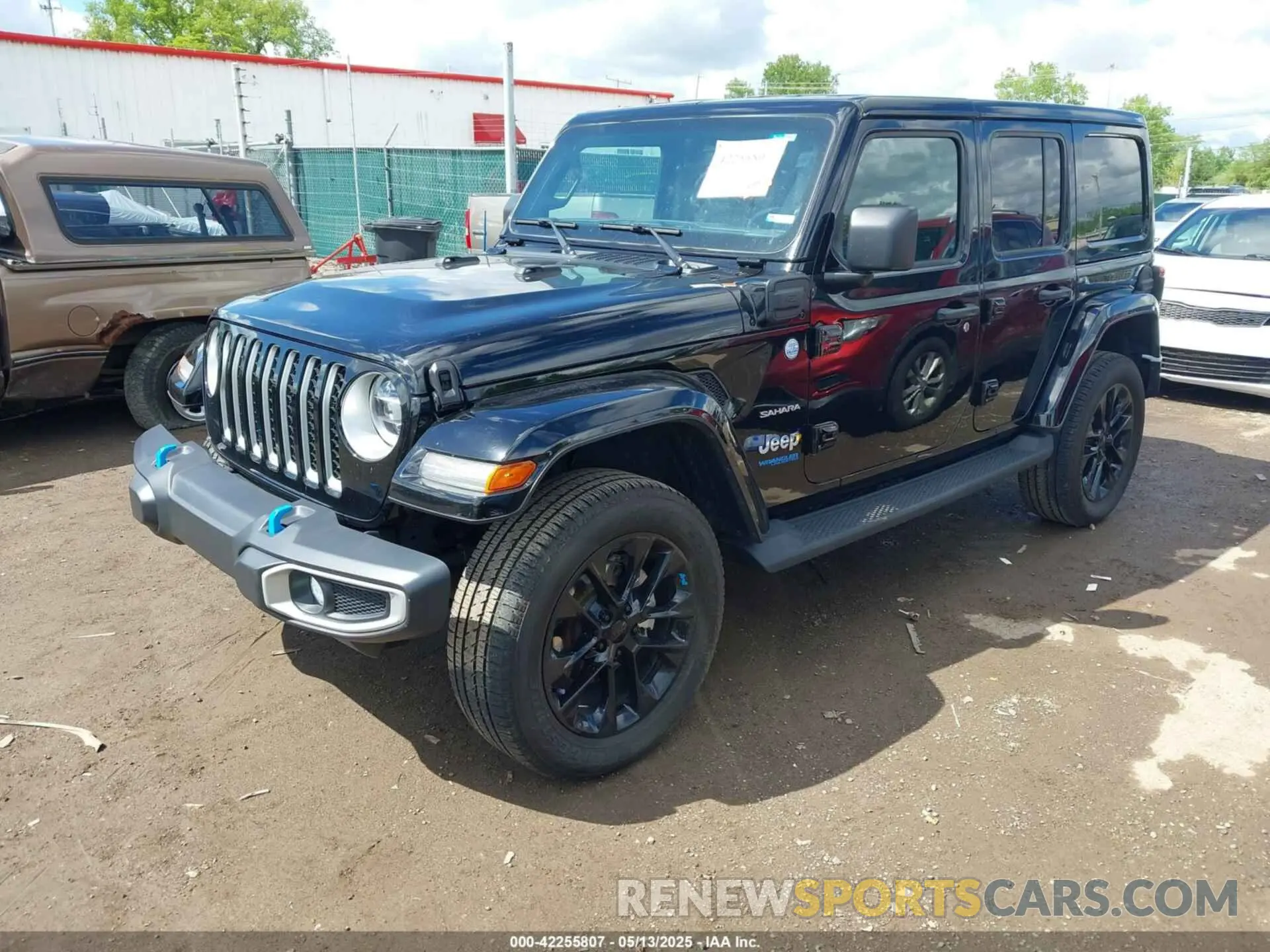 2 Photograph of a damaged car 1C4JJXP69NW198960 JEEP WRANGLER 4XE 2022
