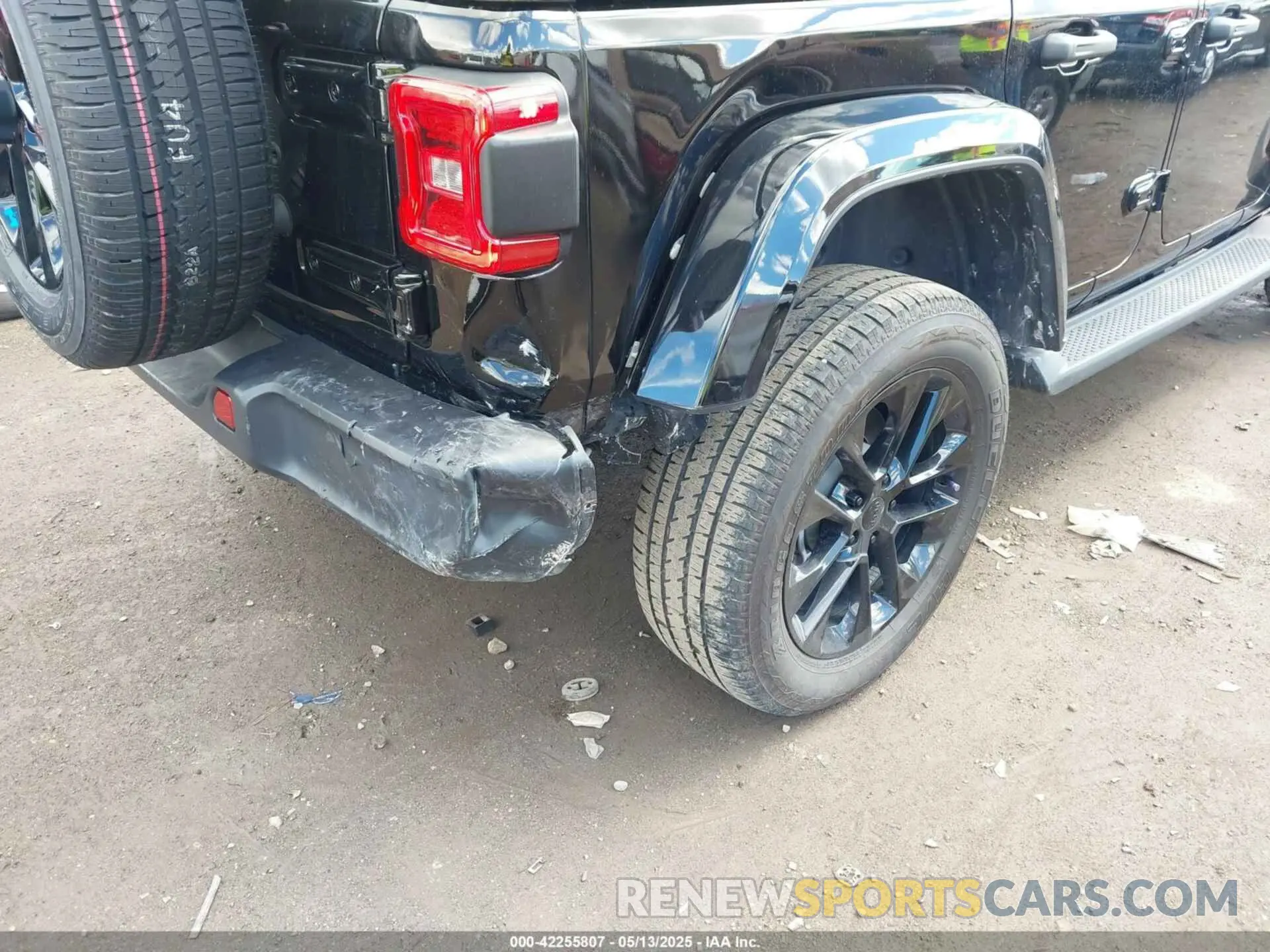 6 Photograph of a damaged car 1C4JJXP69NW198960 JEEP WRANGLER 4XE 2022