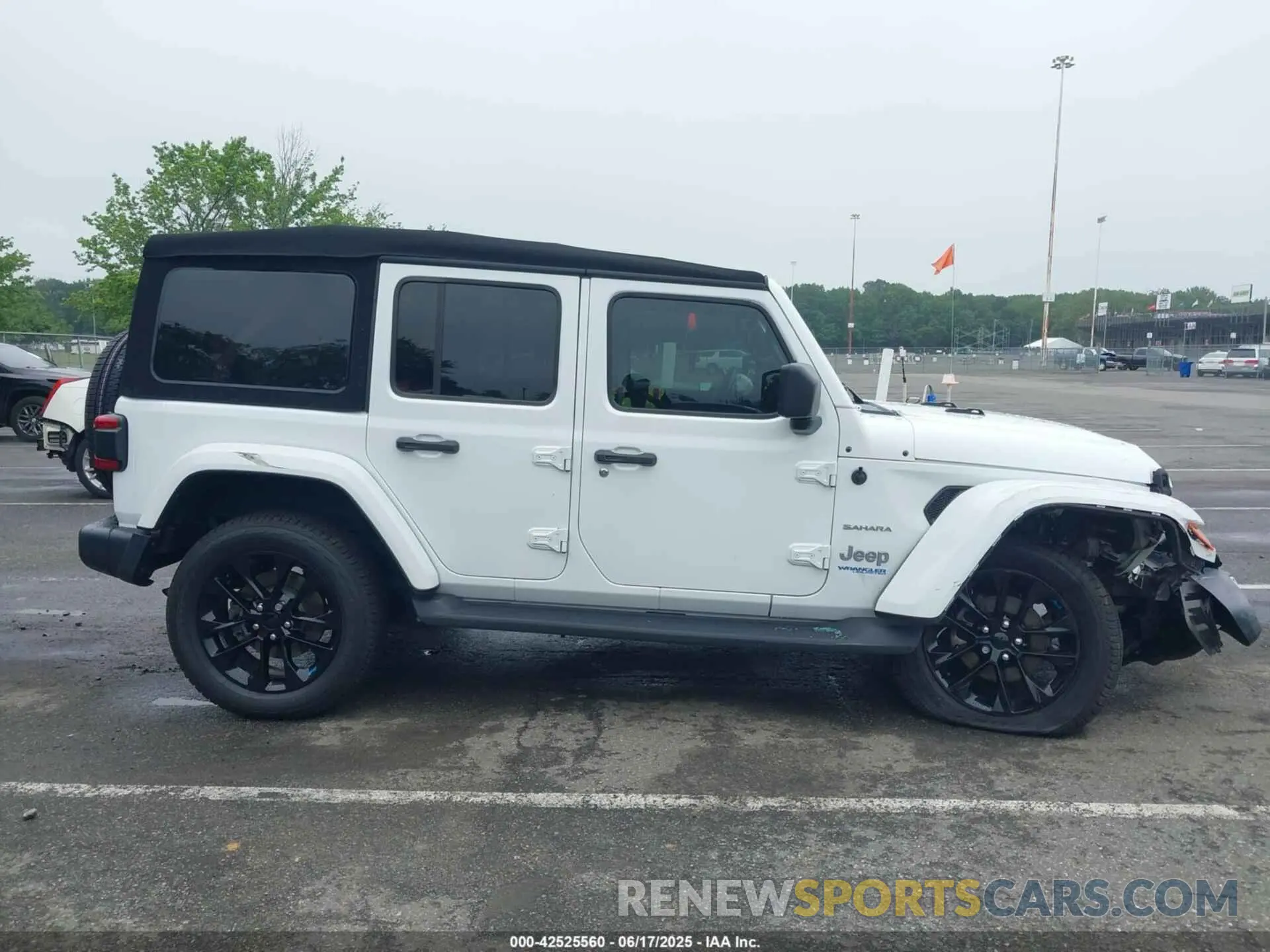 13 Photograph of a damaged car 1C4JJXP69NW229124 JEEP WRANGLER 4XE 2022