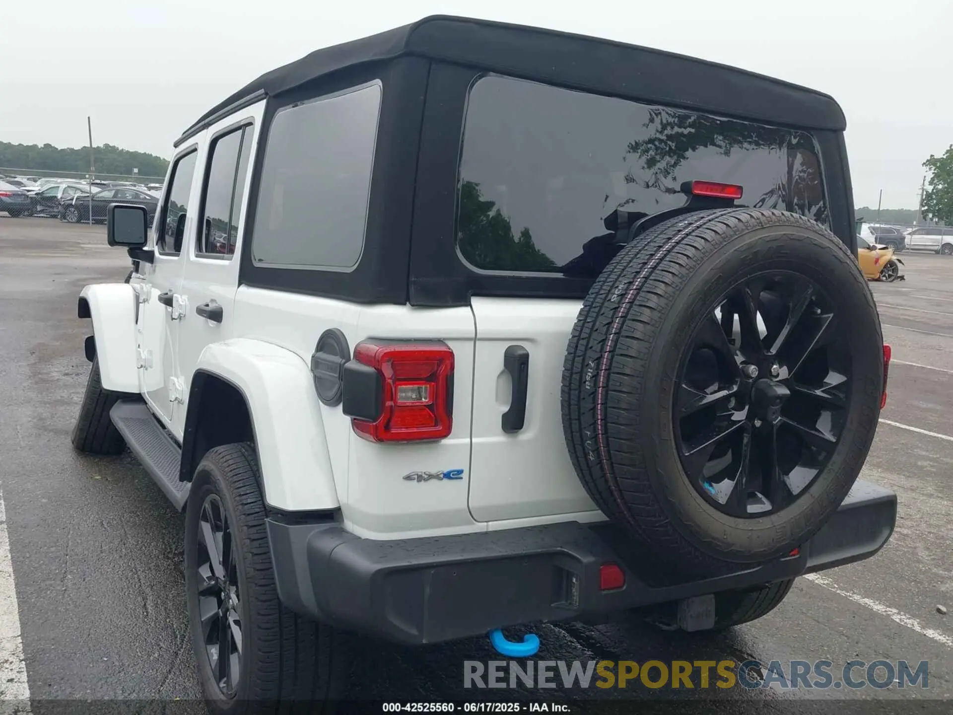 3 Photograph of a damaged car 1C4JJXP69NW229124 JEEP WRANGLER 4XE 2022
