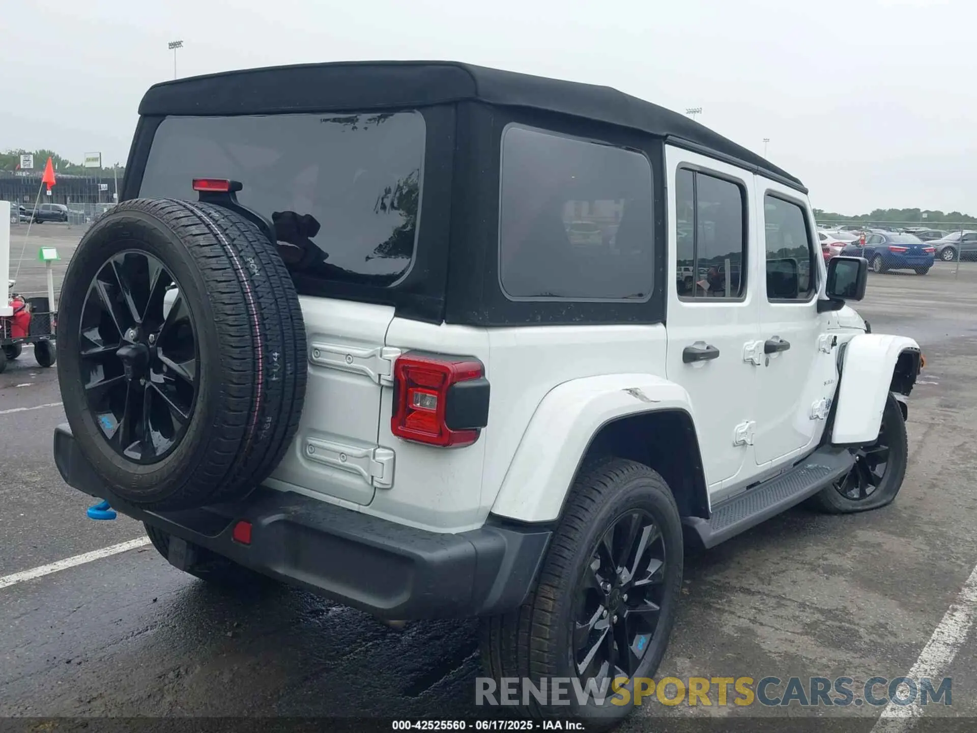 4 Photograph of a damaged car 1C4JJXP69NW229124 JEEP WRANGLER 4XE 2022