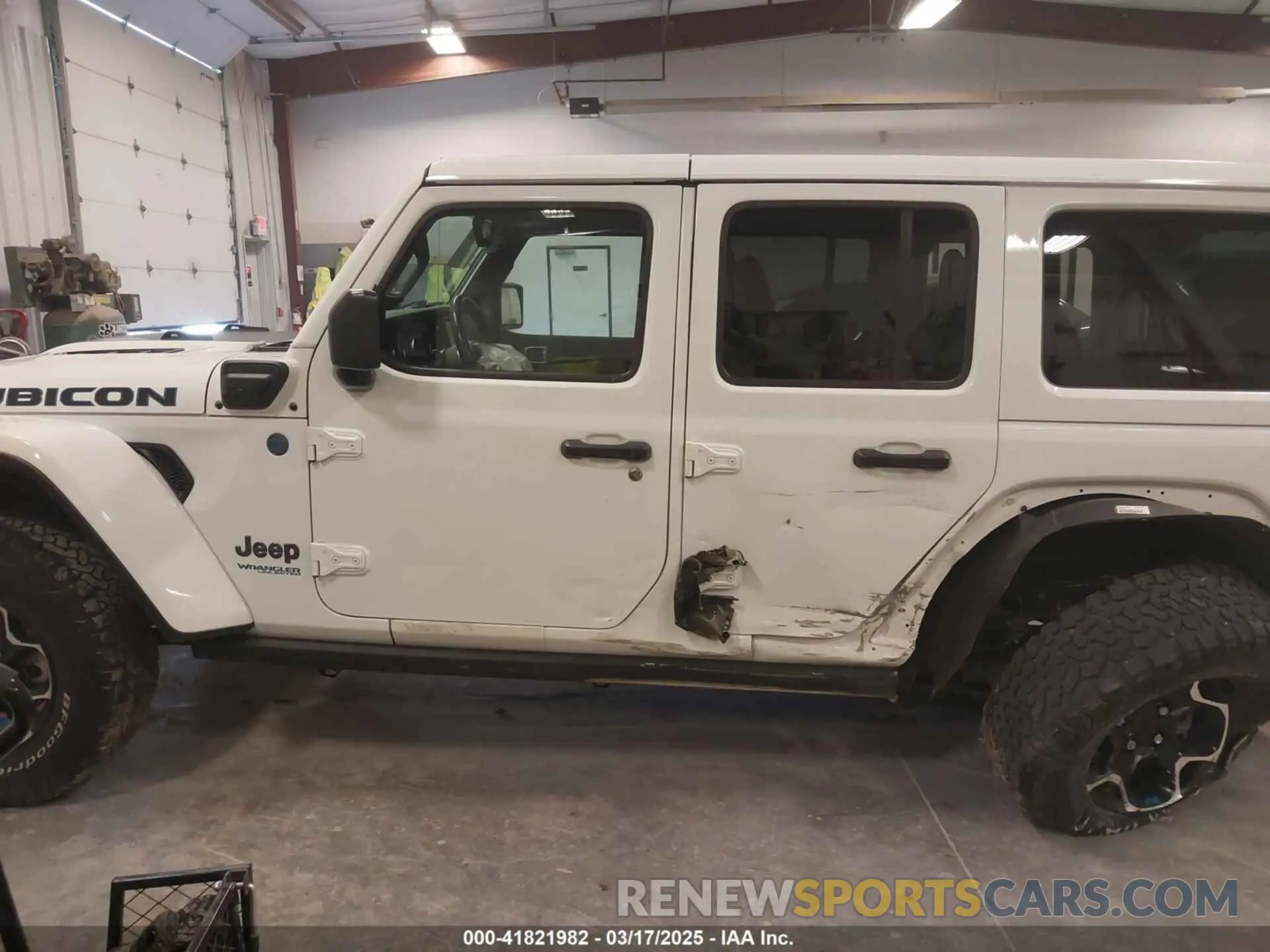 14 Photograph of a damaged car 1C4JJXR61NW264155 JEEP WRANGLER 4XE 2022