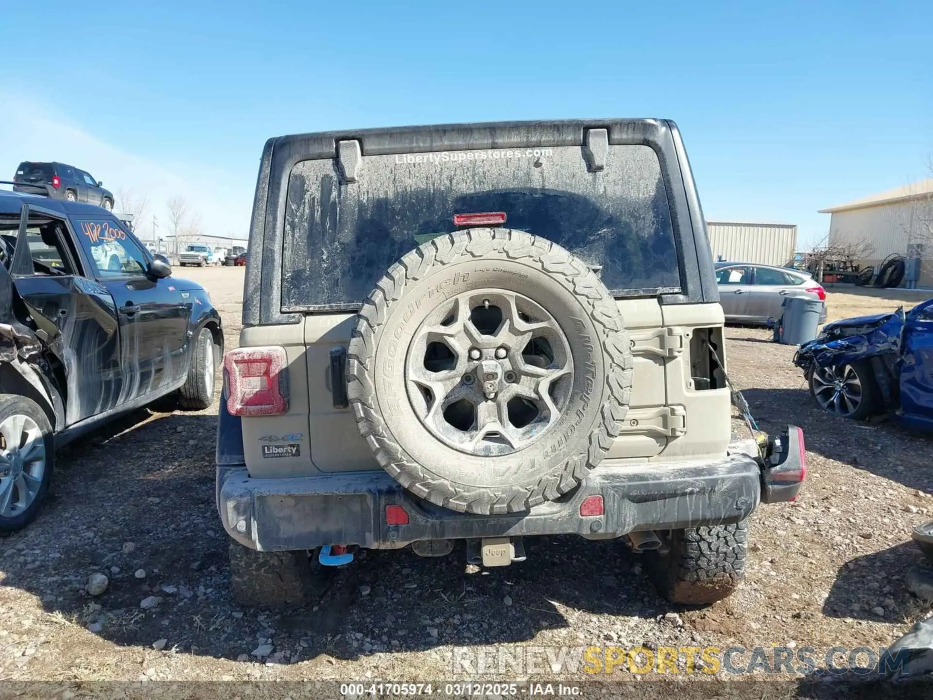 17 Photograph of a damaged car 1C4JJXR64NW238262 JEEP WRANGLER 4XE 2022