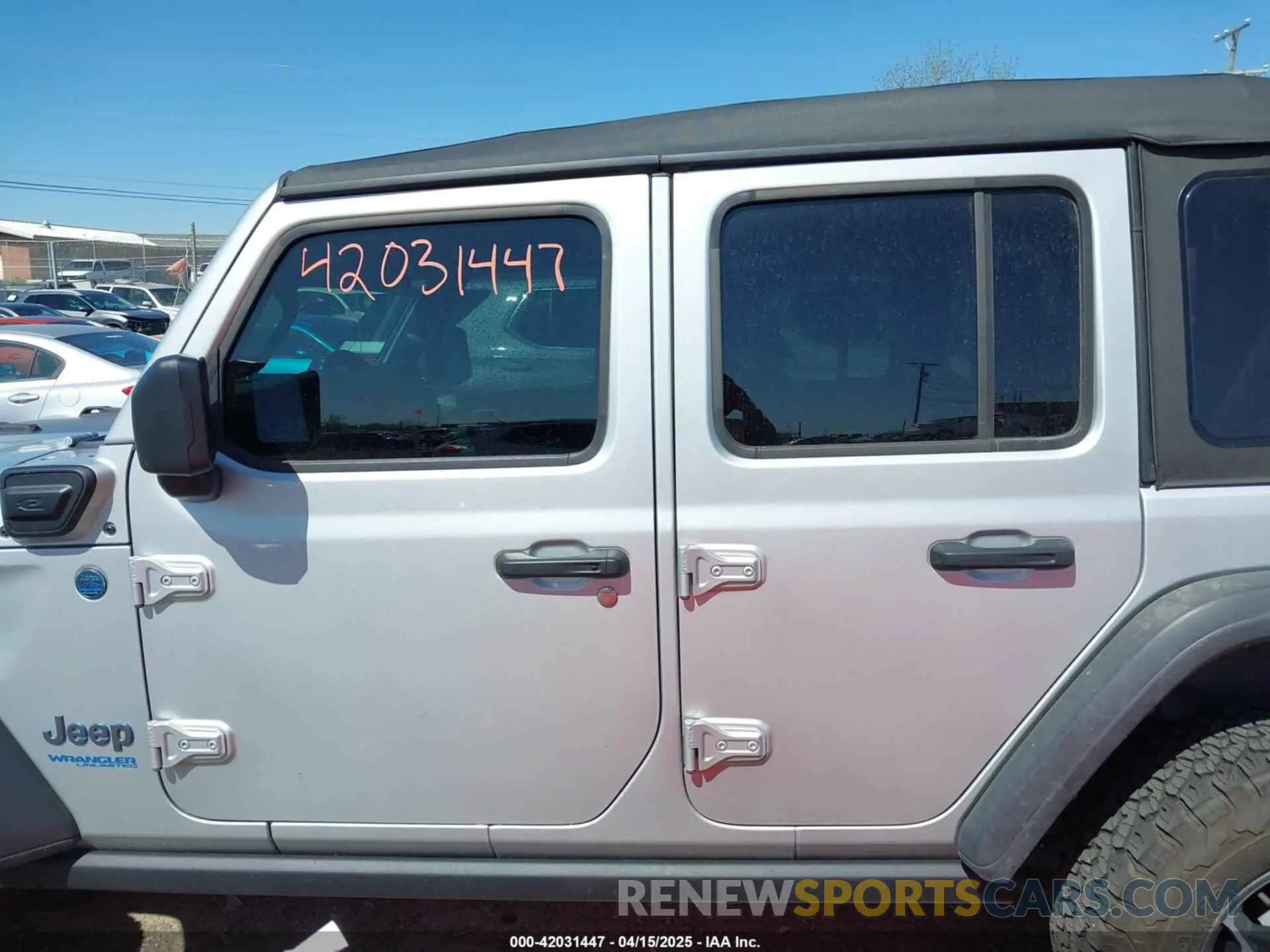 13 Photograph of a damaged car 1C4JJXR65NW198063 JEEP WRANGLER 4XE 2022
