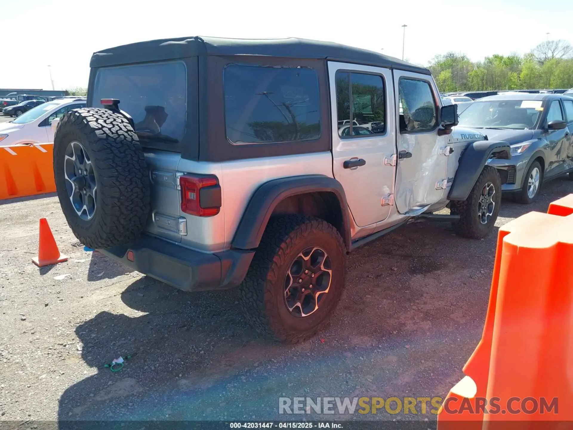 4 Photograph of a damaged car 1C4JJXR65NW198063 JEEP WRANGLER 4XE 2022