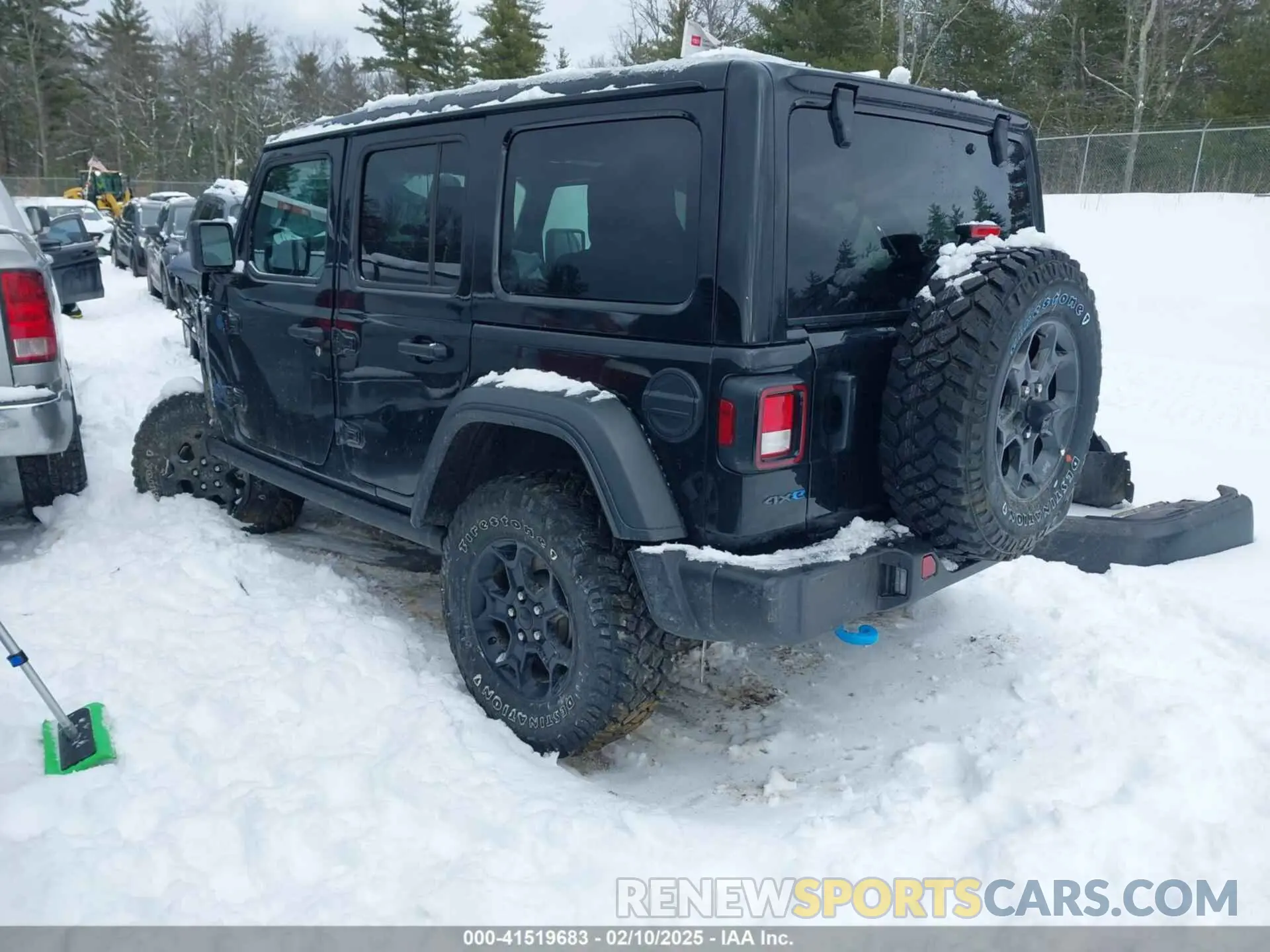 3 Photograph of a damaged car 1C4JJXN60PW626923 JEEP WRANGLER 4XE 2023
