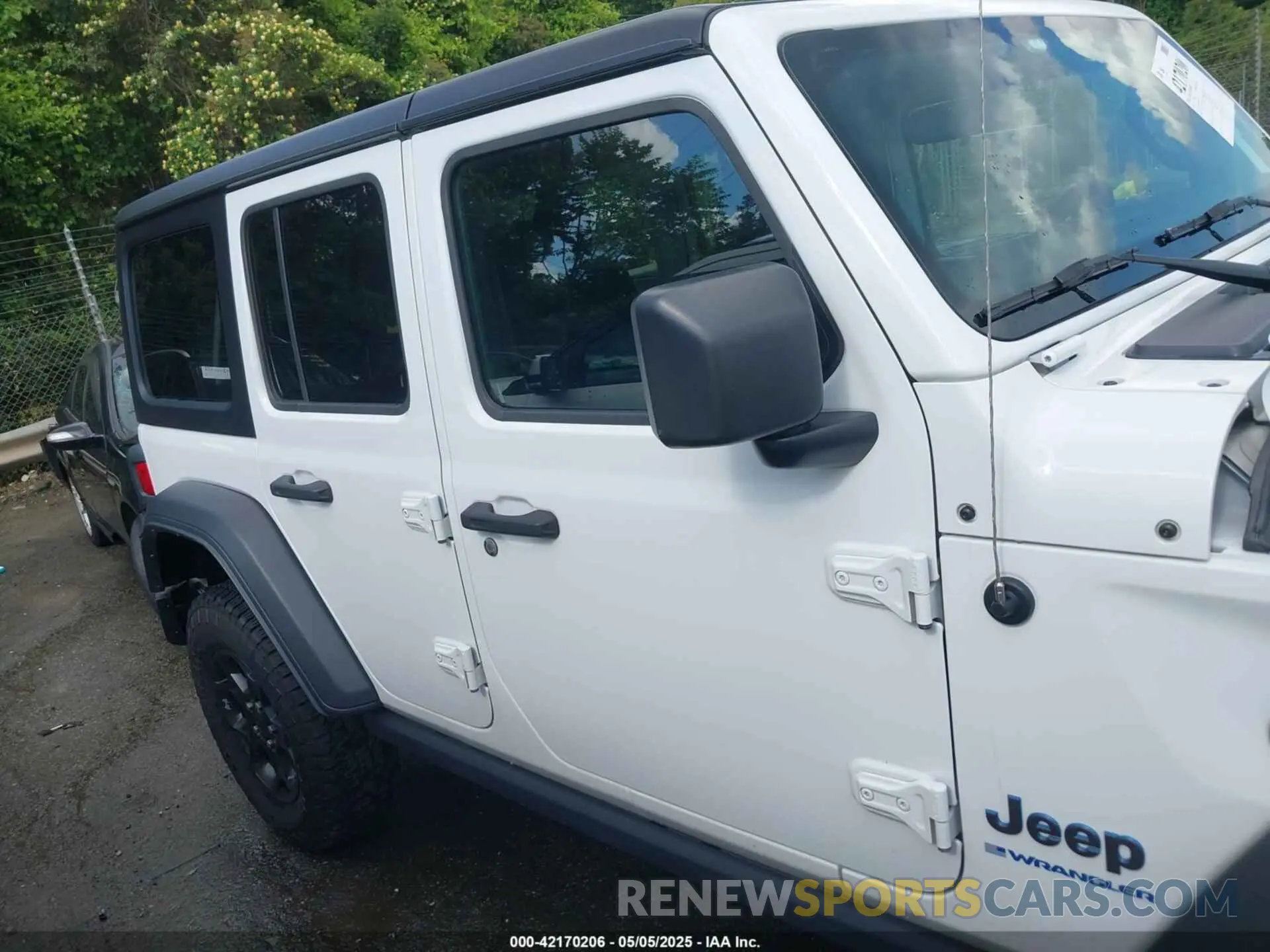 13 Photograph of a damaged car 1C4JJXN67PW630869 JEEP WRANGLER 4XE 2023