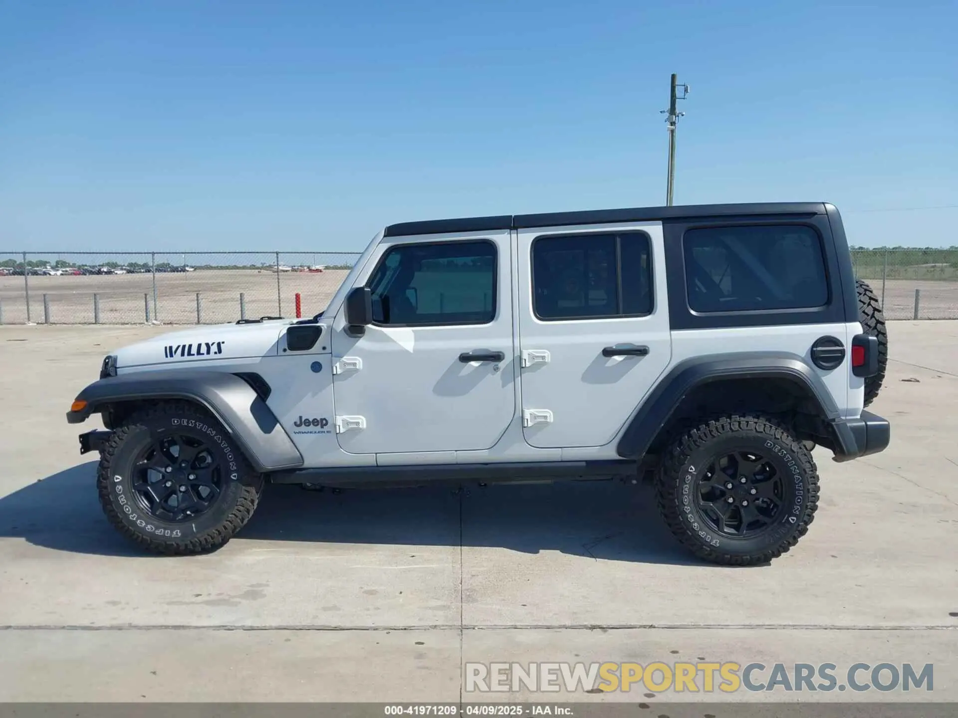 15 Photograph of a damaged car 1C4JJXN68PW592486 JEEP WRANGLER 4XE 2023